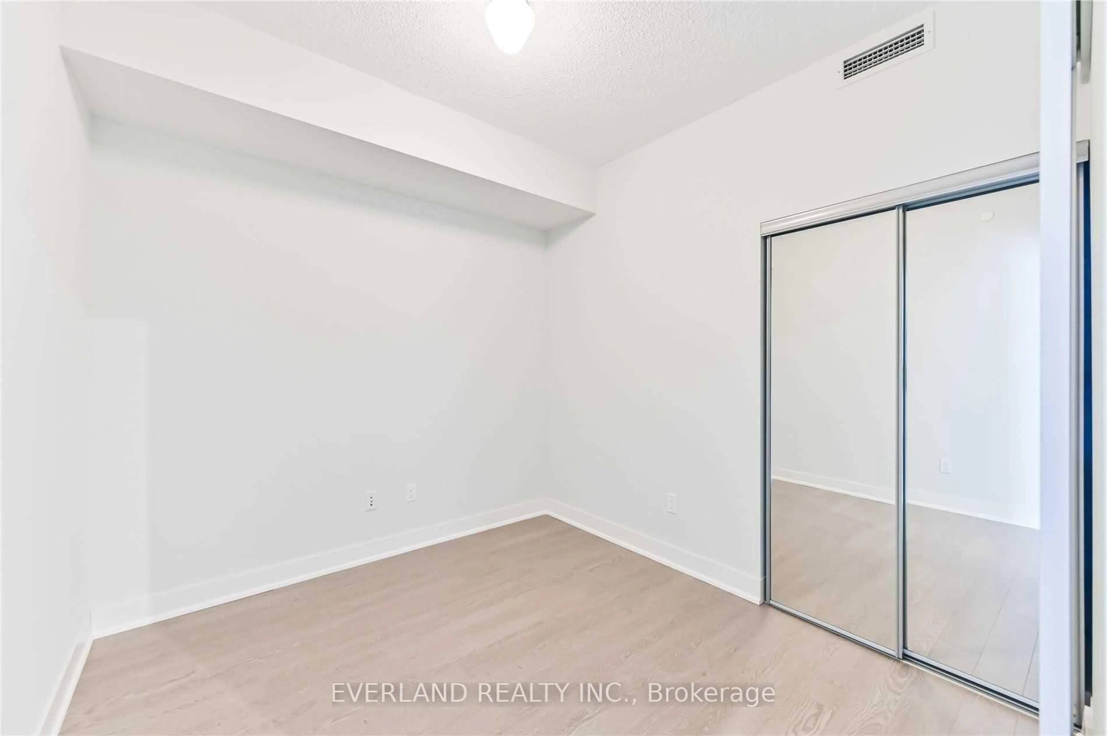 A pic of a room for 88 Sheppard Ave #1803, Toronto Ontario M2N 0G9