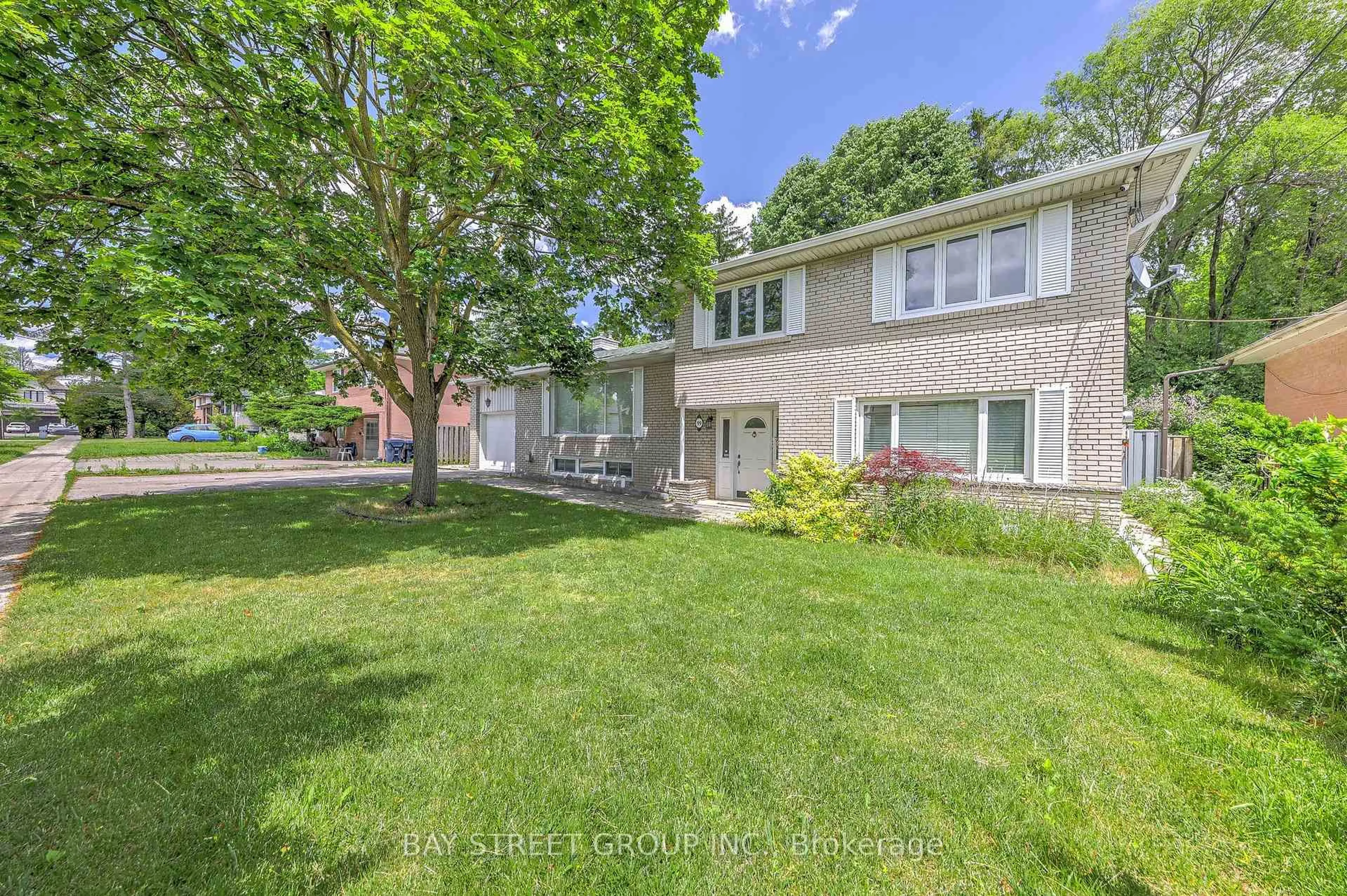 Unknown for 99 Grantbrook St, Toronto Ontario M2R 2G2