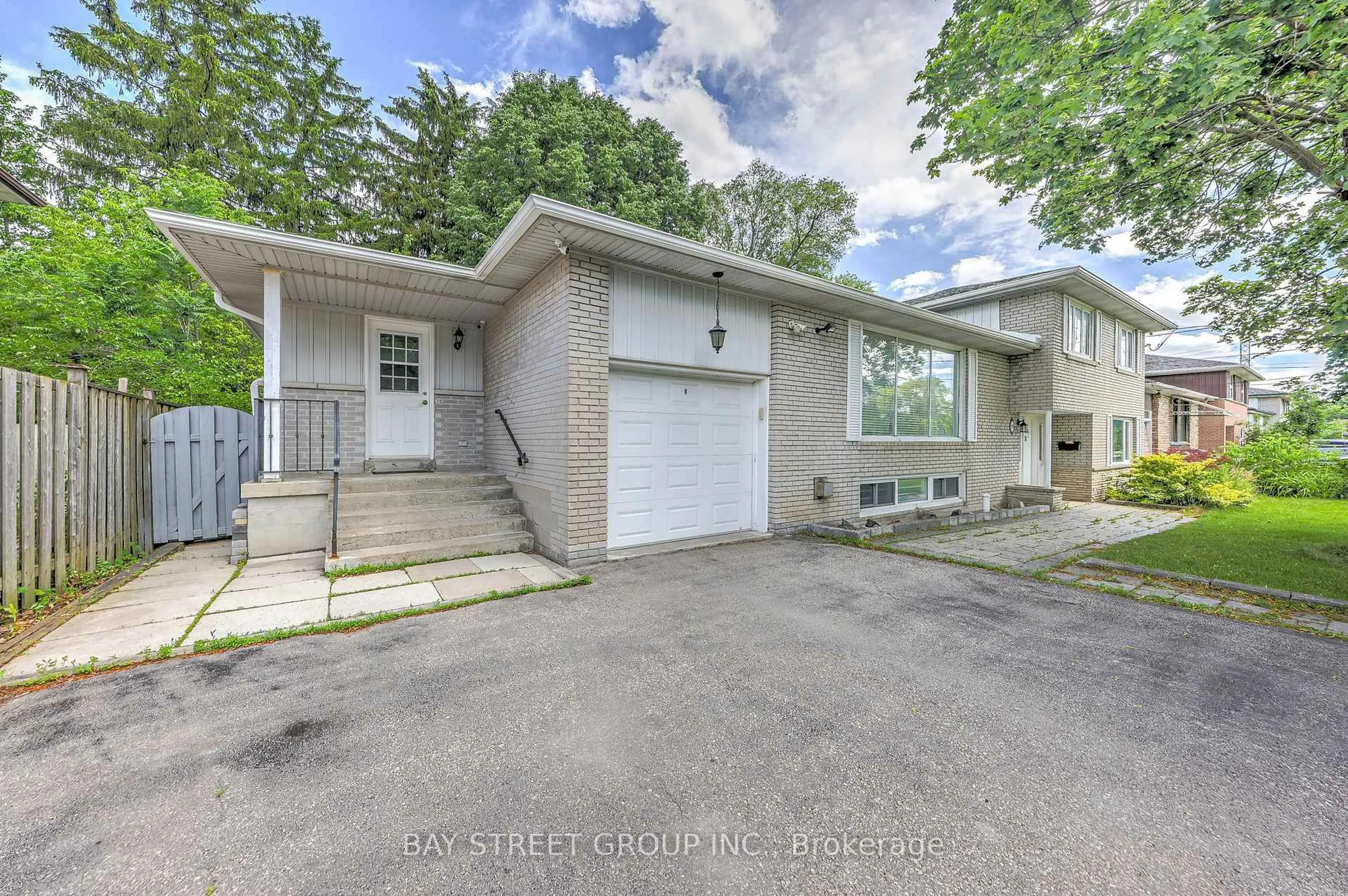 Unknown for 99 Grantbrook St, Toronto Ontario M2R 2G2