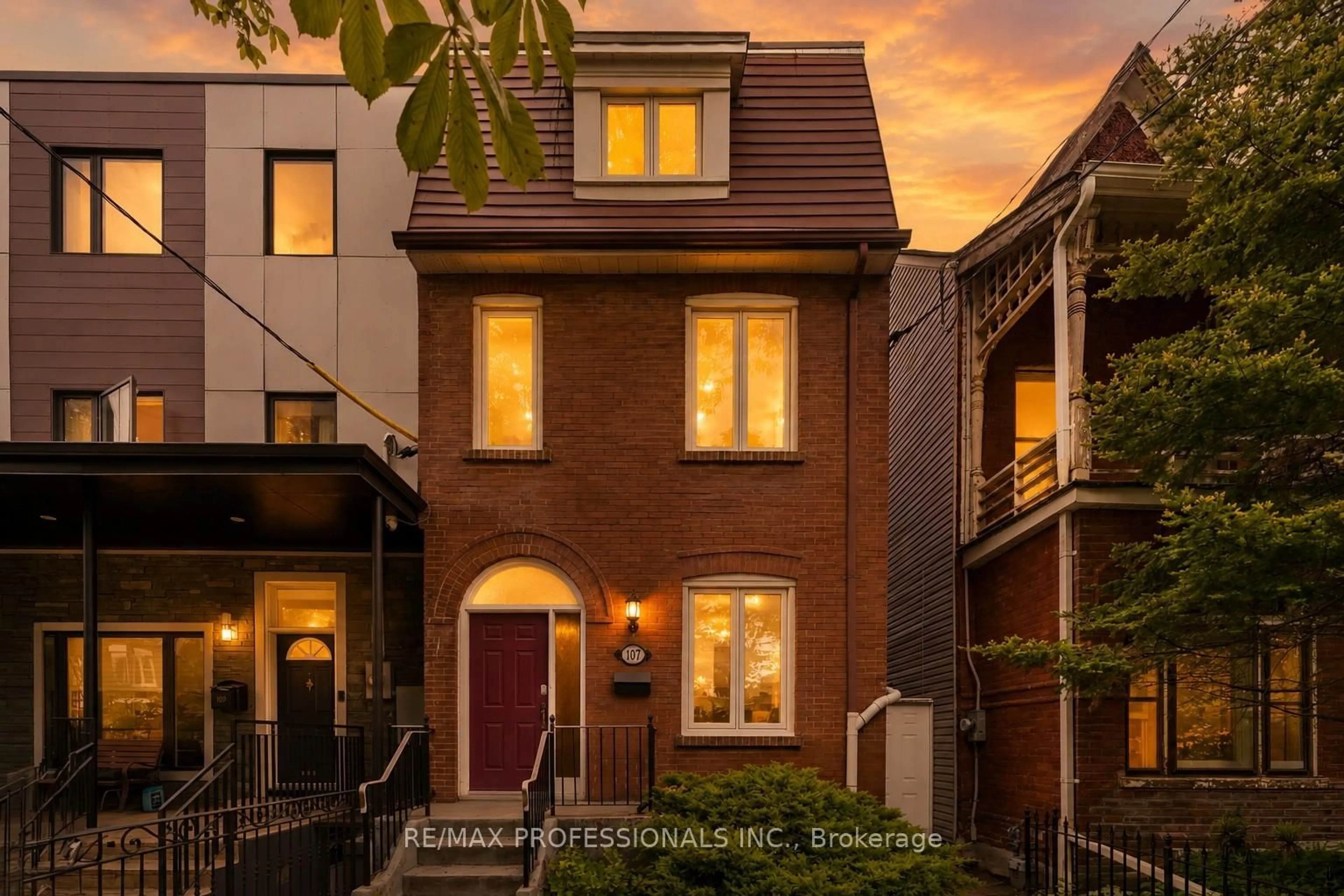 Home with brick exterior material, street for 107 Borden St, Toronto Ontario M5S 2N2