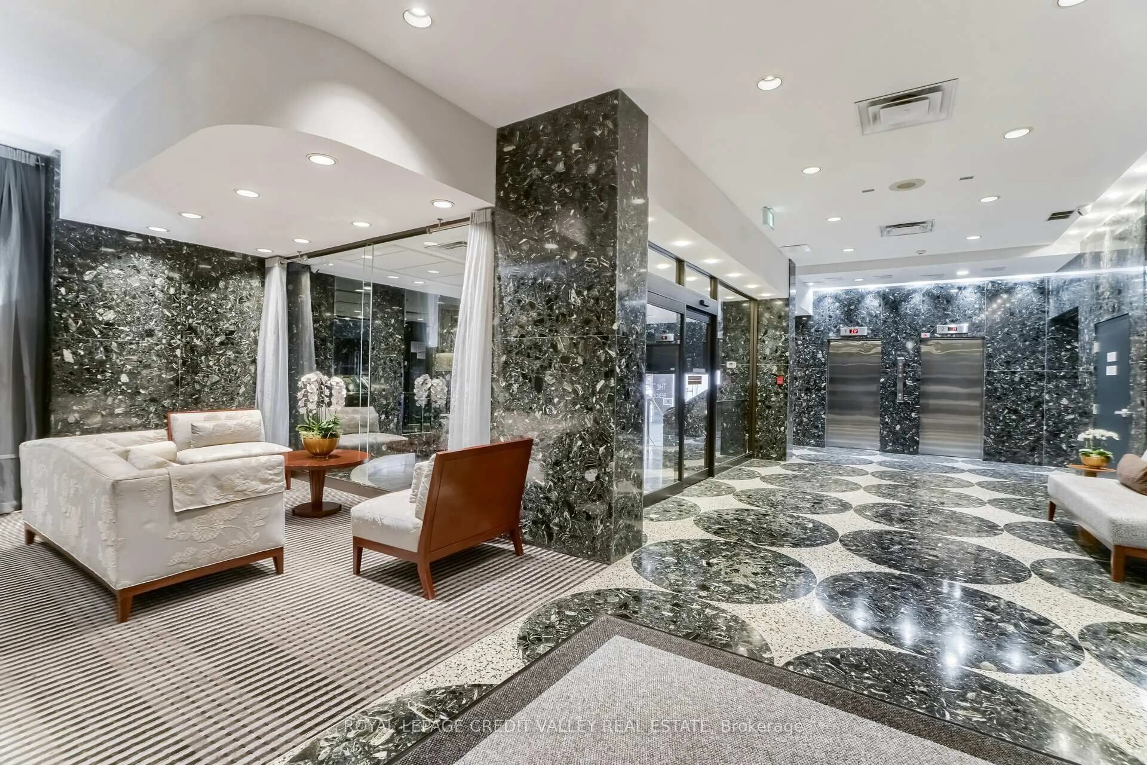 Lobby for 360 Bloor St #601, Toronto Ontario M4W 3M3