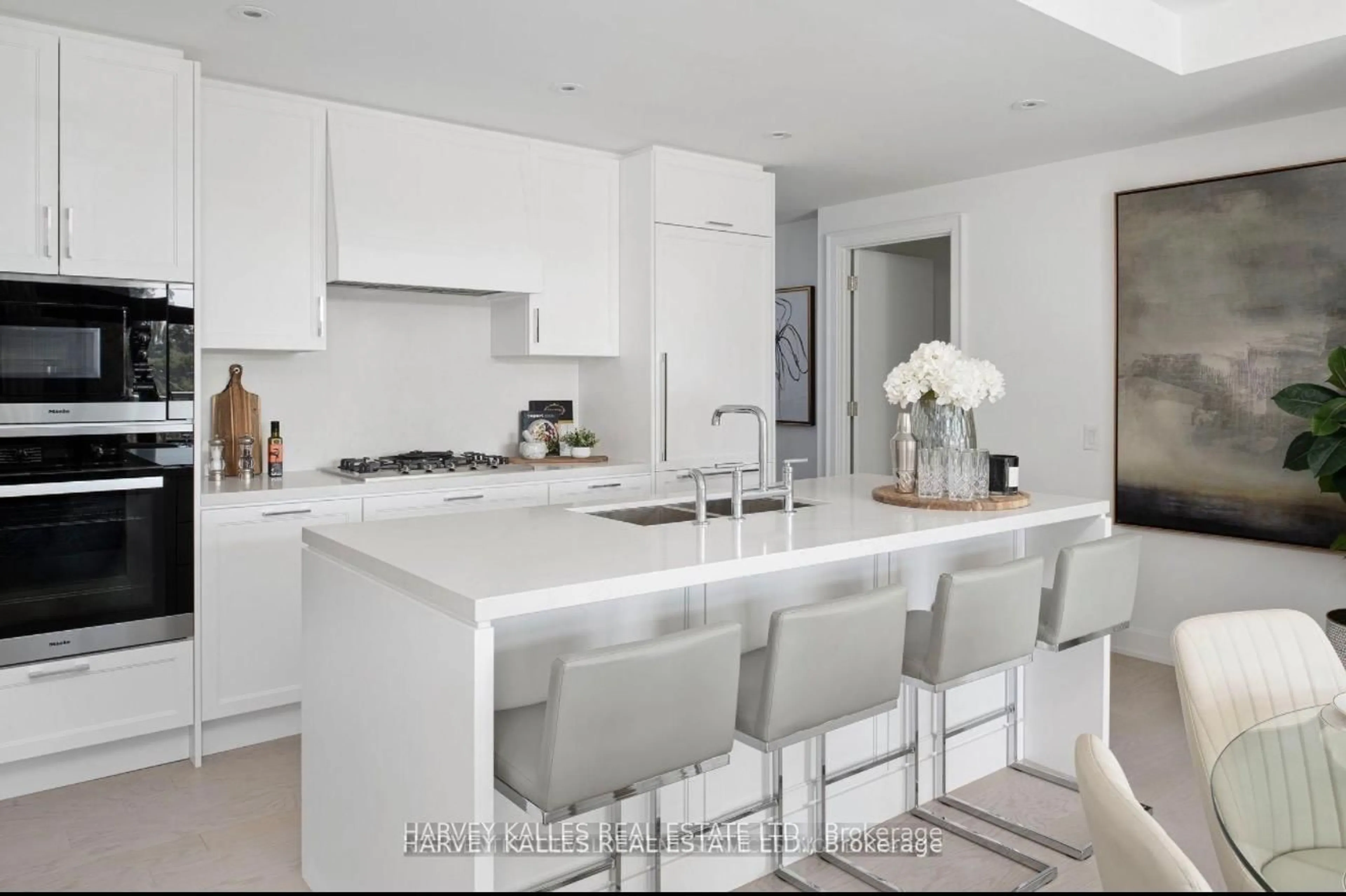 Contemporary kitchen, unknown for 1 Strathgowan Ave #403, Toronto Ontario M4N 0B3