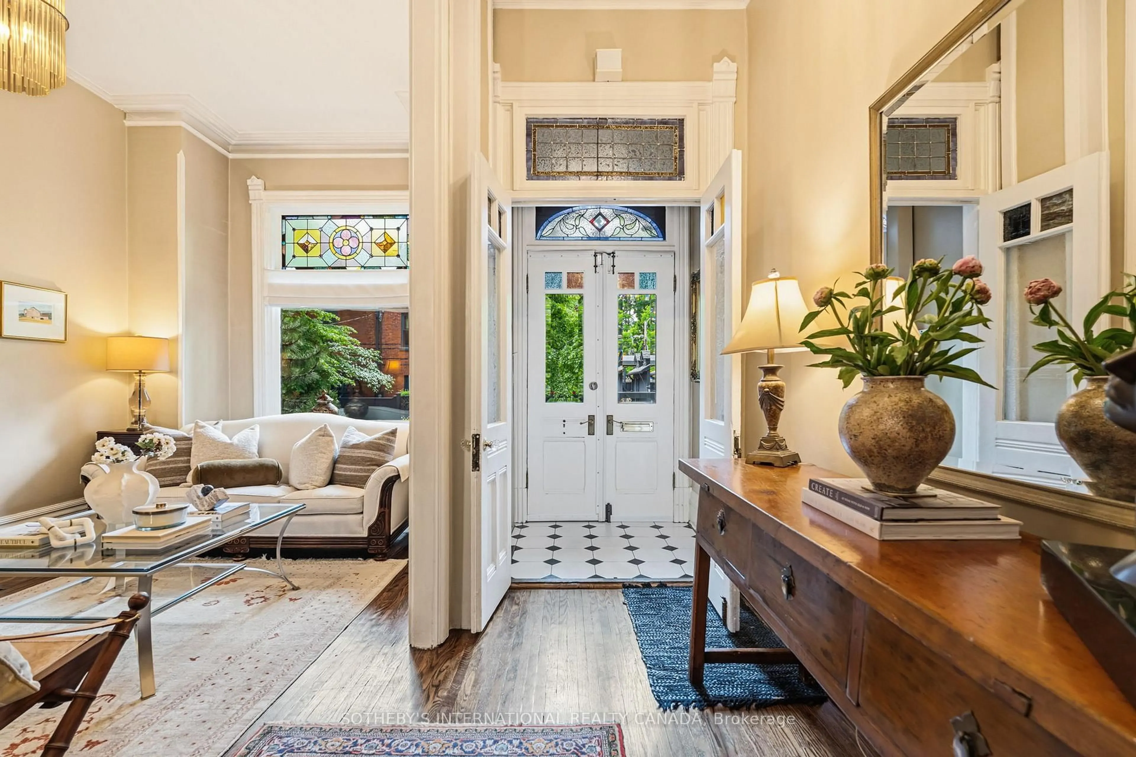 Indoor entryway for 9 Metcalfe St, Toronto Ontario M4X 1R5