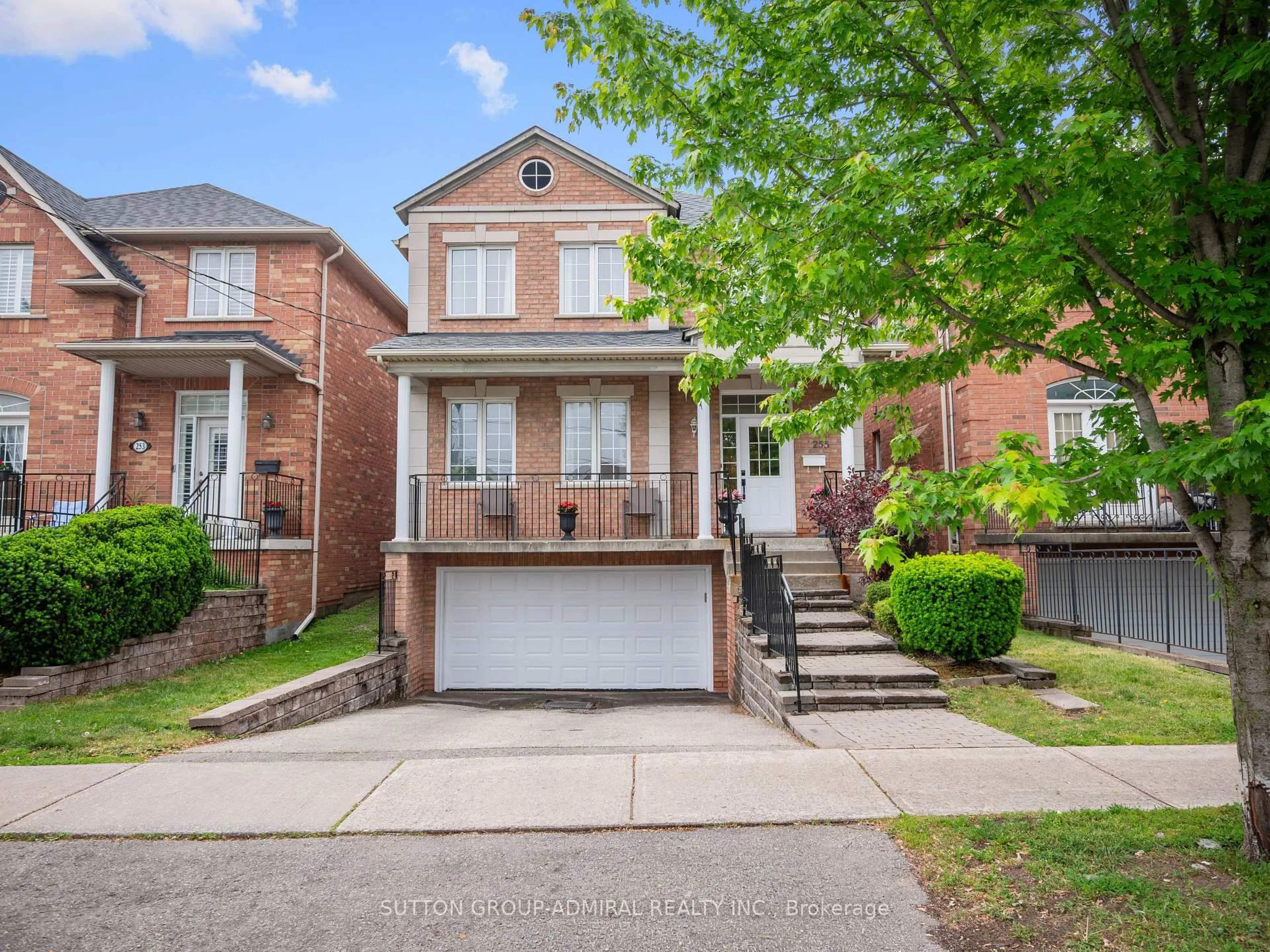 Home with brick exterior material, street for 255 Cocksfield Ave, Toronto Ontario M3H 3T6