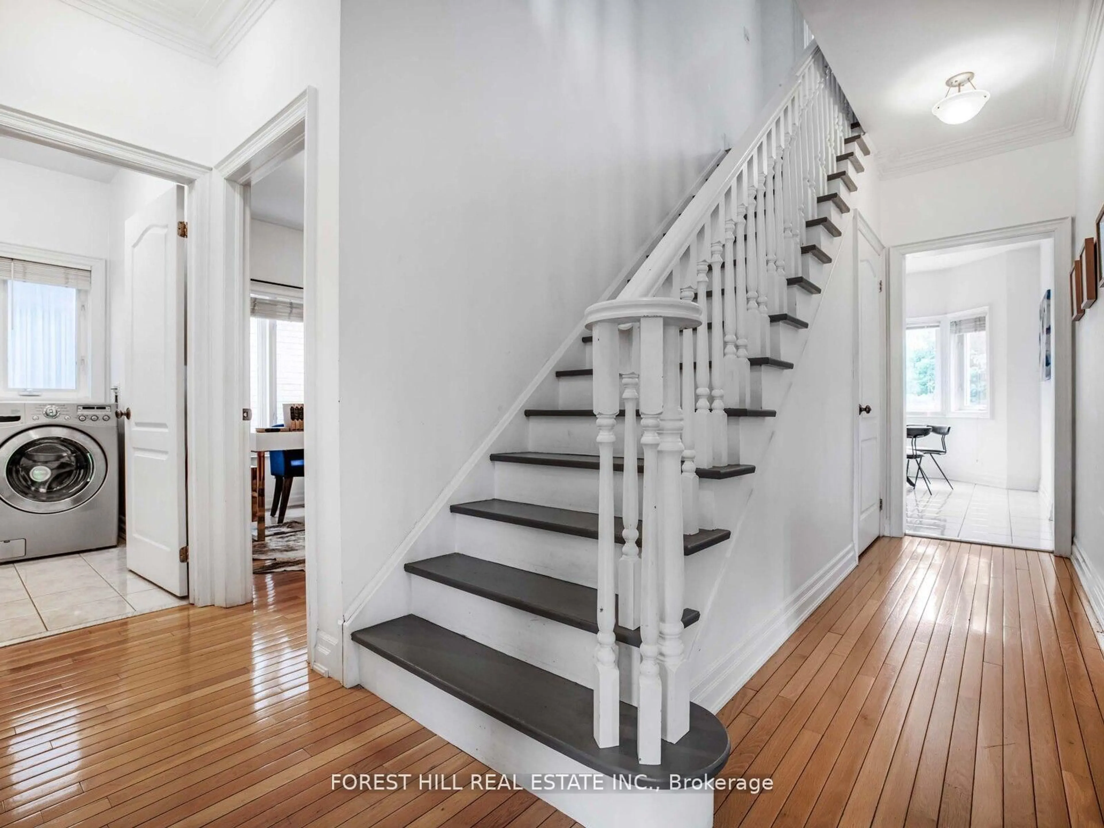 Stairs for 125 Spring Garden Ave, Toronto Ontario M2N 3G4