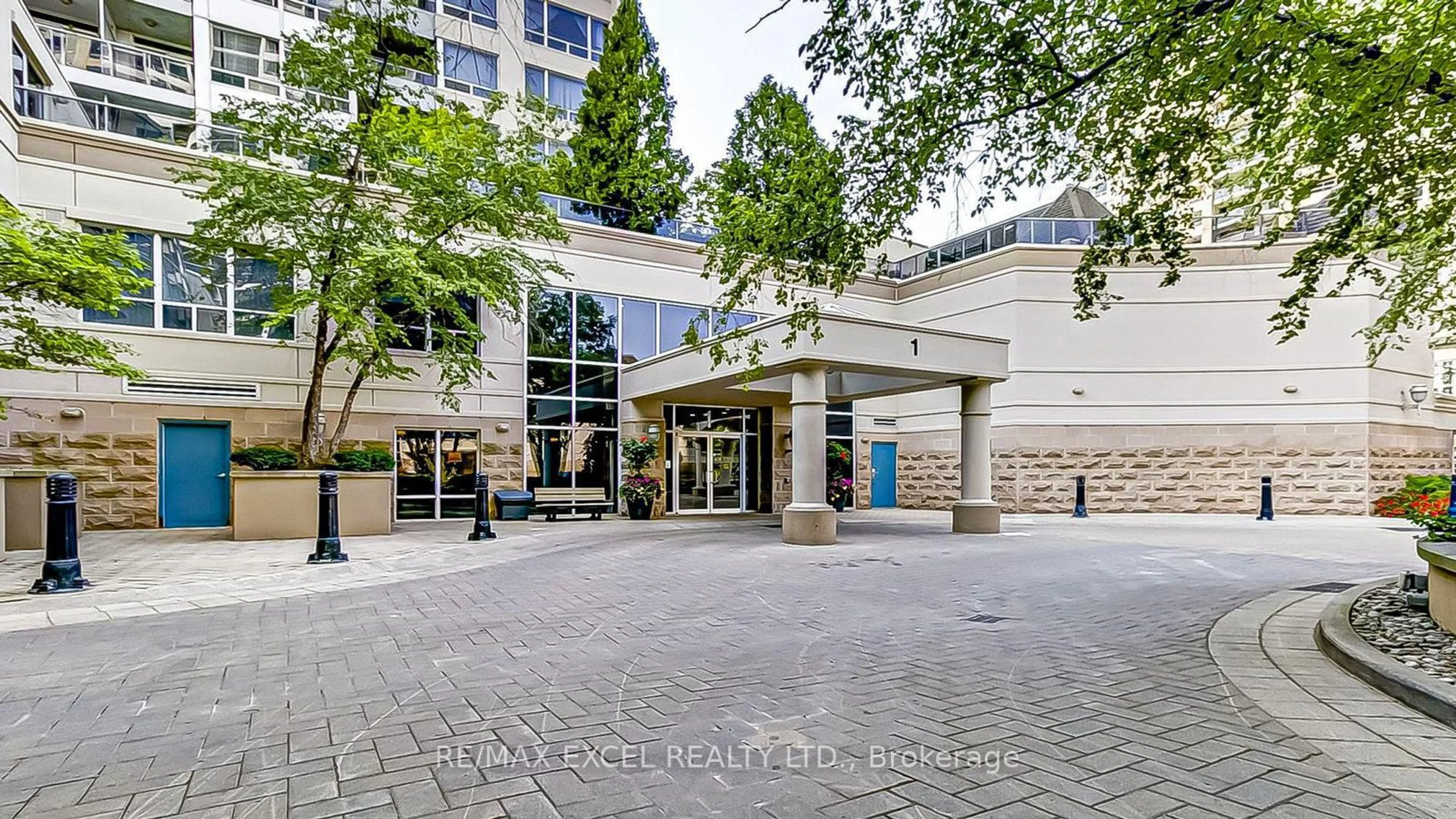 Indoor foyer for 1 Rean Dr #2701, Toronto Ontario M2K 3C1