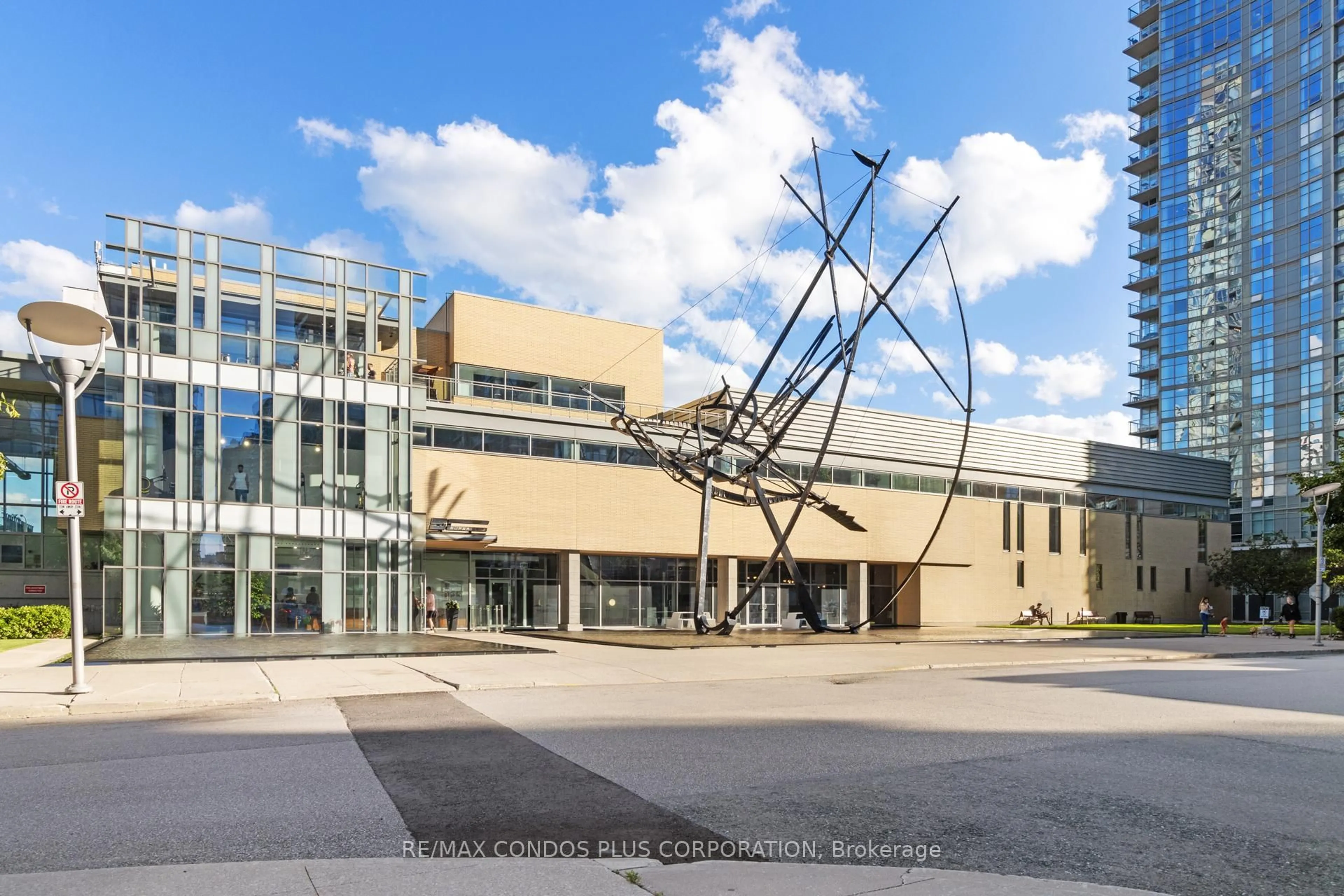 Indoor foyer for 3 Navy Wharf Crt #2205, Toronto Ontario M5V 3V1