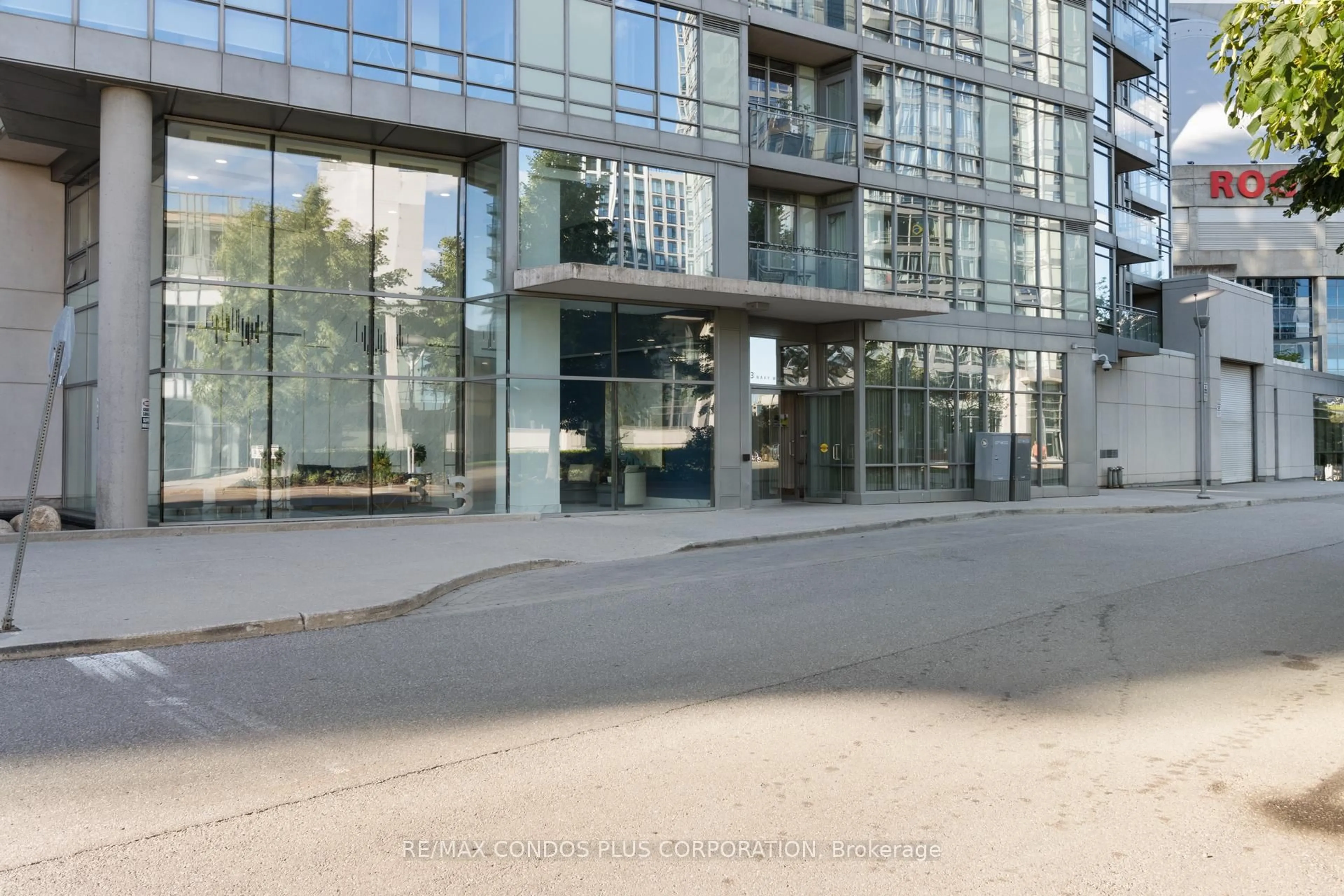 Indoor foyer for 3 Navy Wharf Crt #2205, Toronto Ontario M5V 3V1