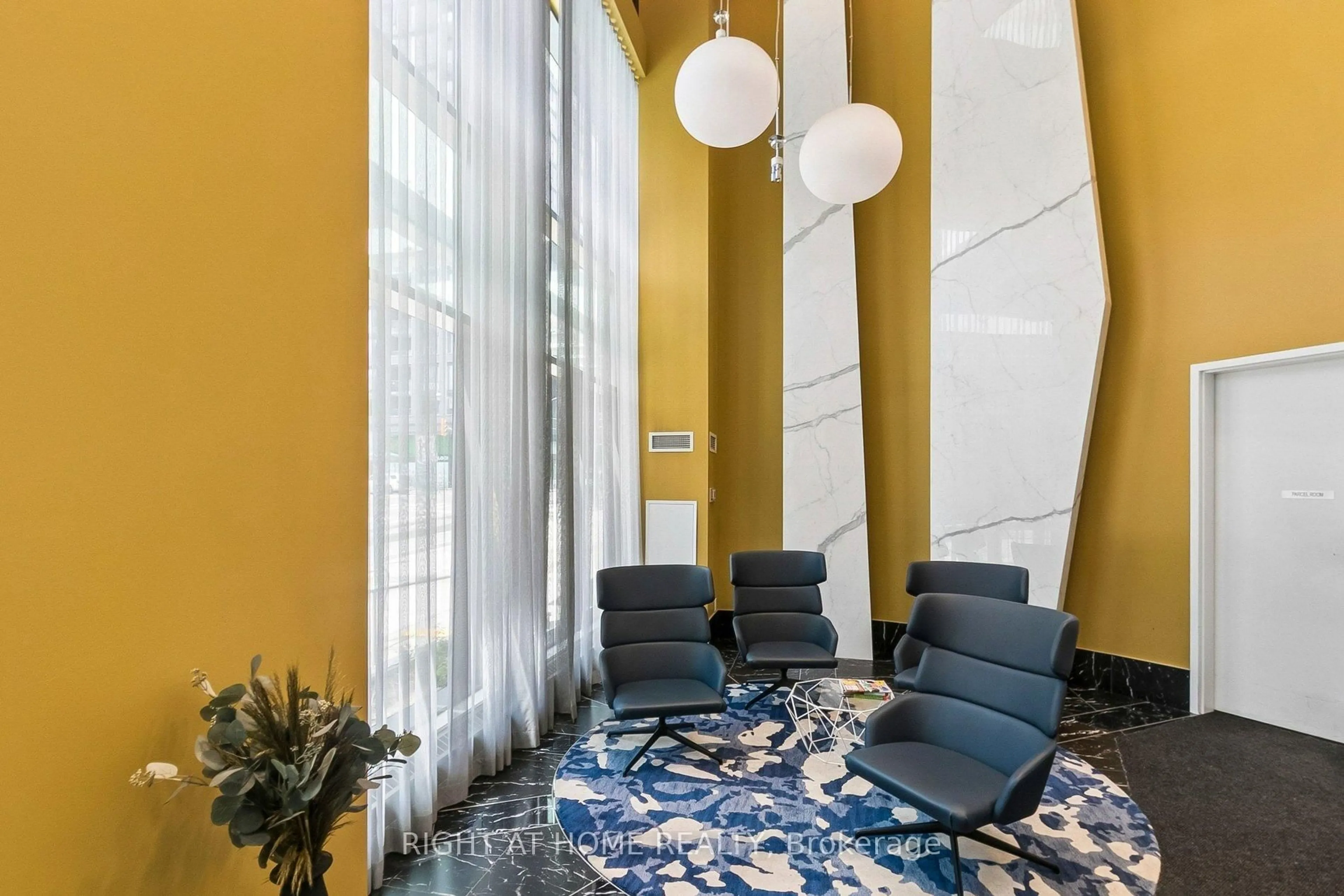 Lobby for 135 Lower Sherbourne St #2328, Toronto Ontario M5A 1Y4