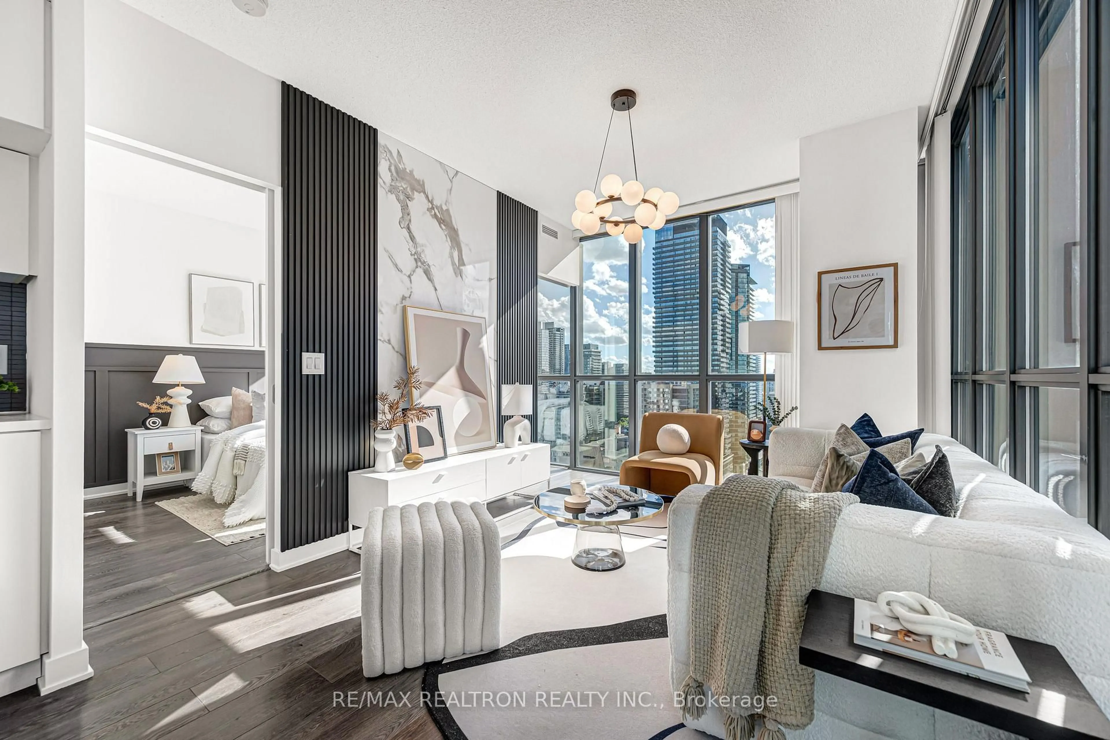 Unknown for 110 Charles St #2607, Toronto Ontario M4Y 1T5