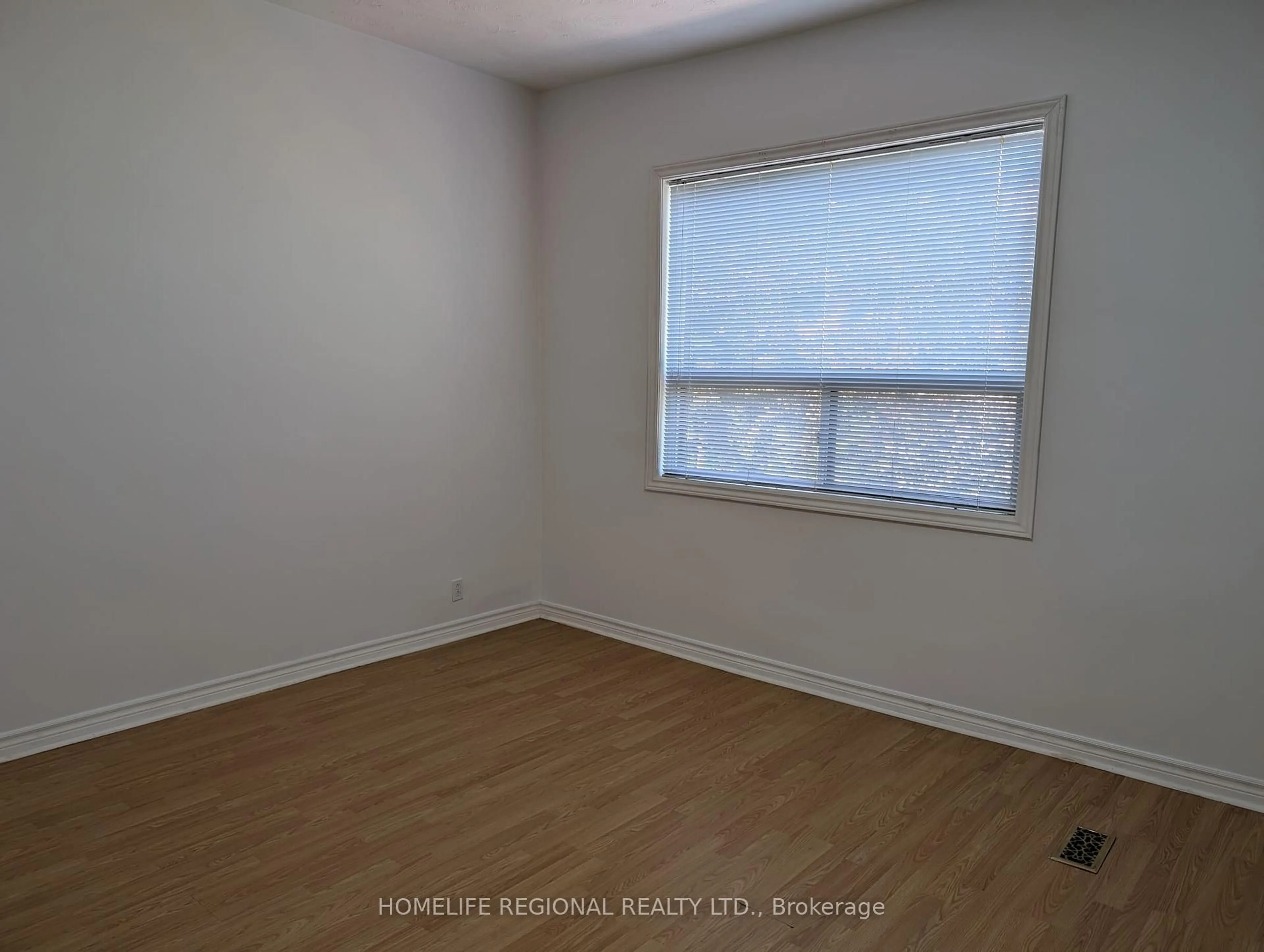 A pic of a room for 119 Major St, Toronto Ontario M5S 2K9