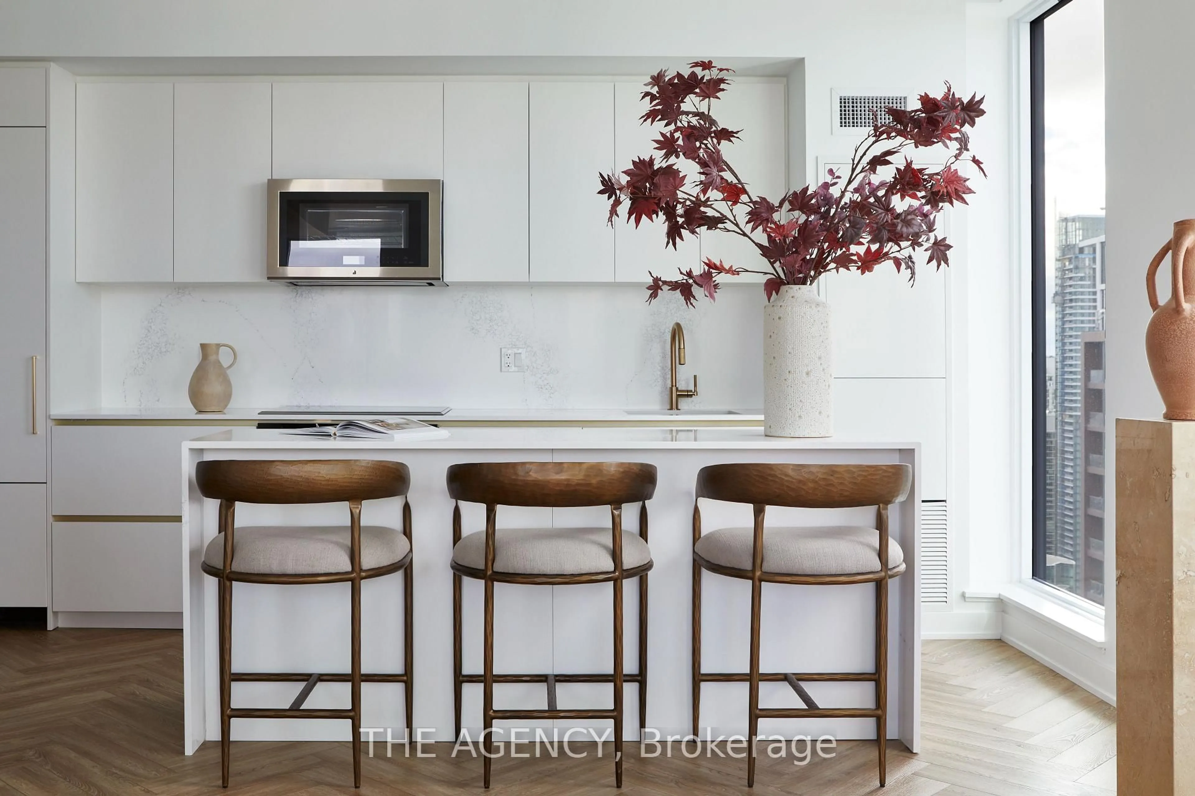 Contemporary kitchen, ceramic/tile floor for 327 King St #PH-04, Toronto Ontario M5V 1J5