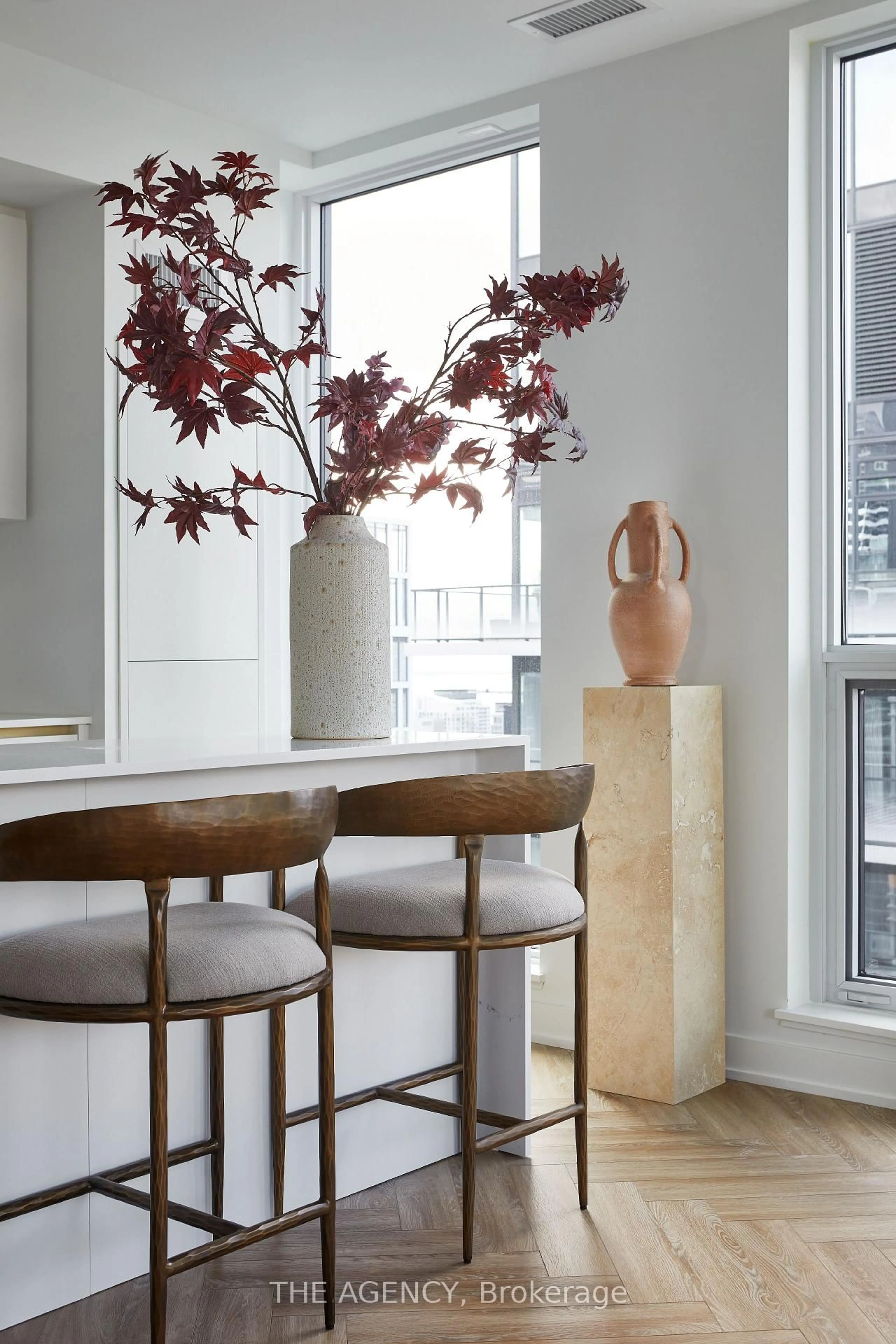 Contemporary kitchen, unknown for 327 King St #PH-04, Toronto Ontario M5V 1J5