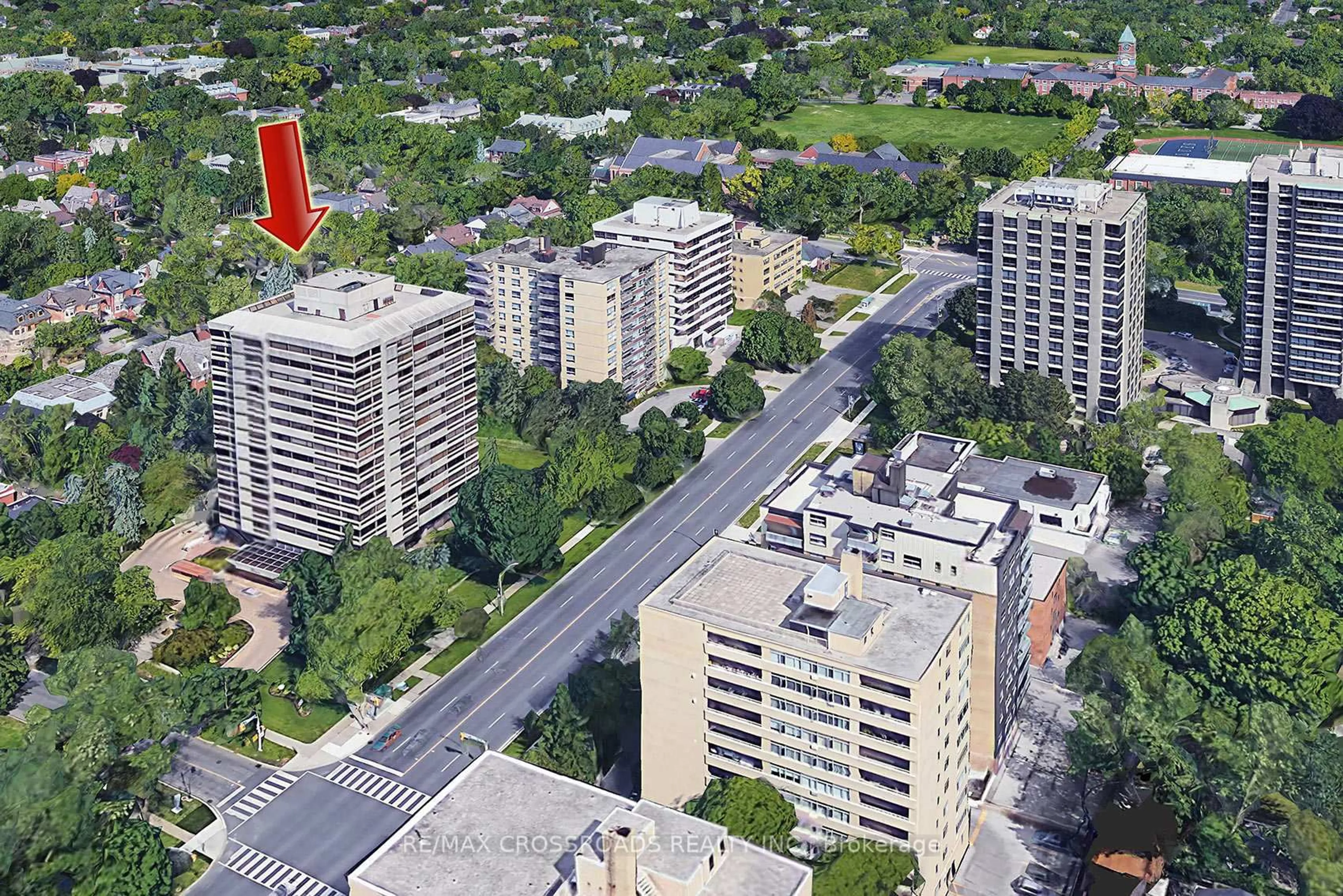A pic from outside/outdoor area/front of a property/back of a property/a pic from drone, city buildings view from balcony for 150 Heath St W 1301-1302, Toronto Ontario M4V 2Y4