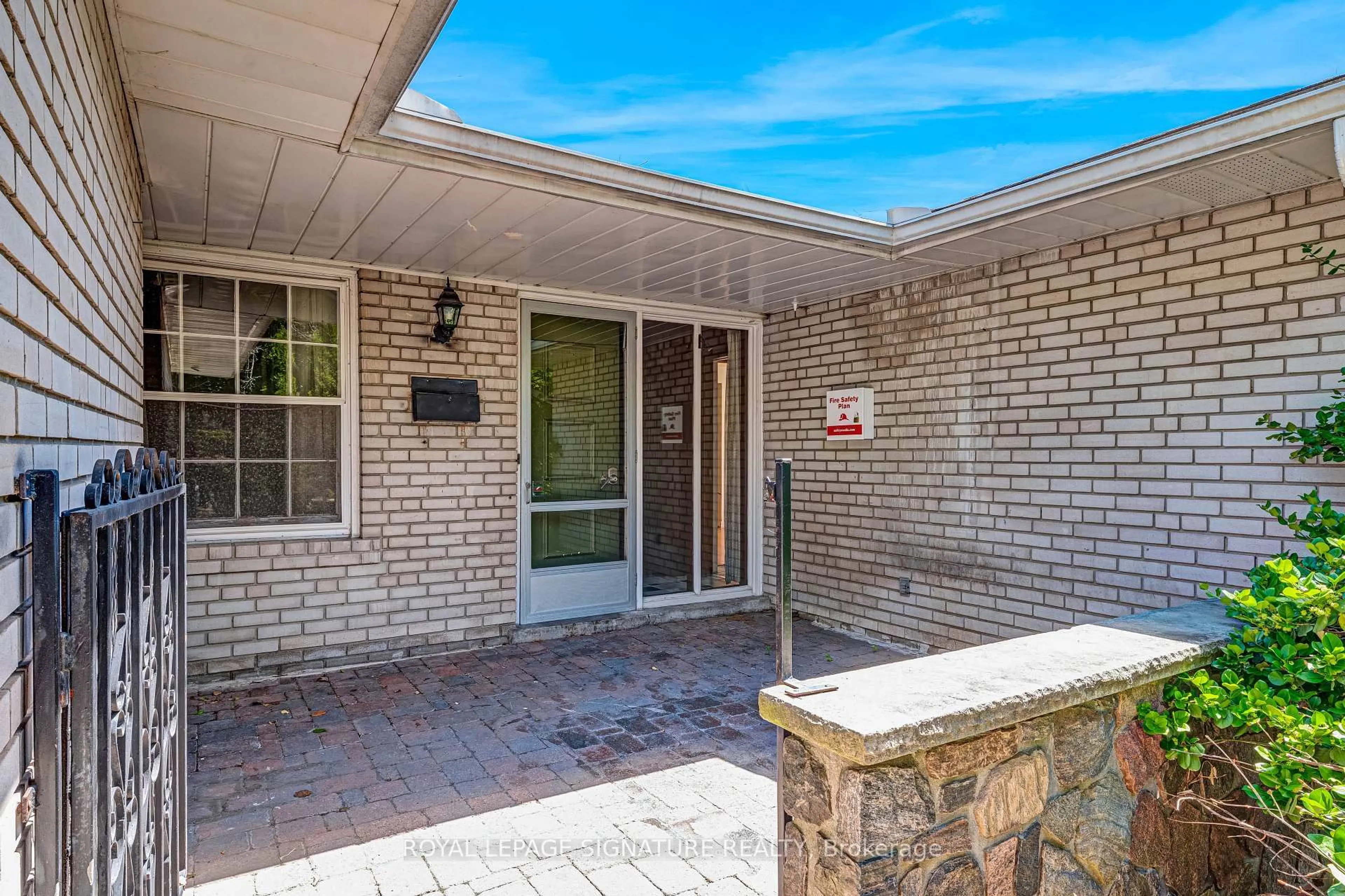 Home with brick exterior material, street for 209 Burbank Dr, Toronto Ontario M2K 1P5