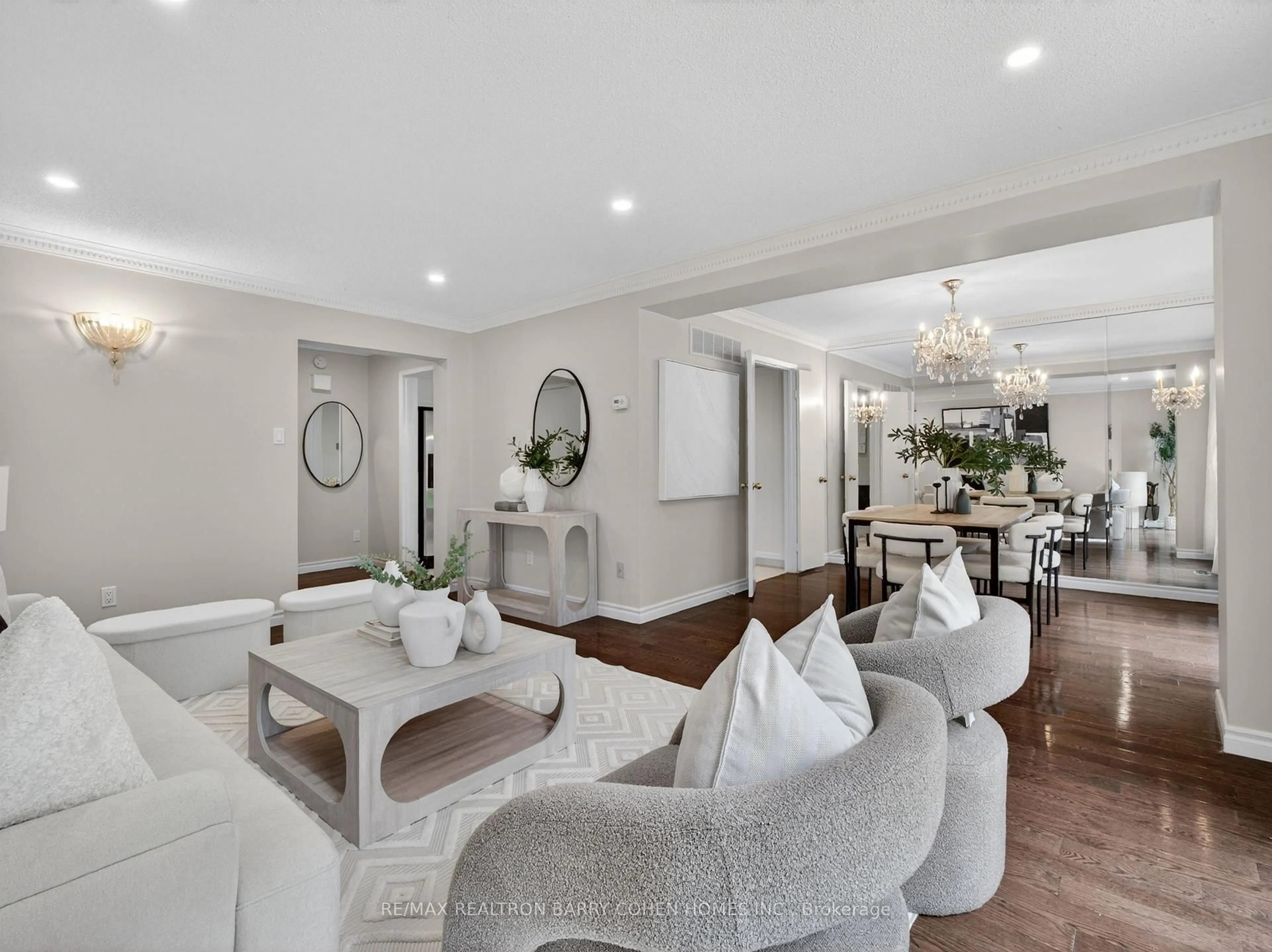 Living room with furniture, unknown for 115 Scenic Mill Way, Toronto Ontario M2L 1T1