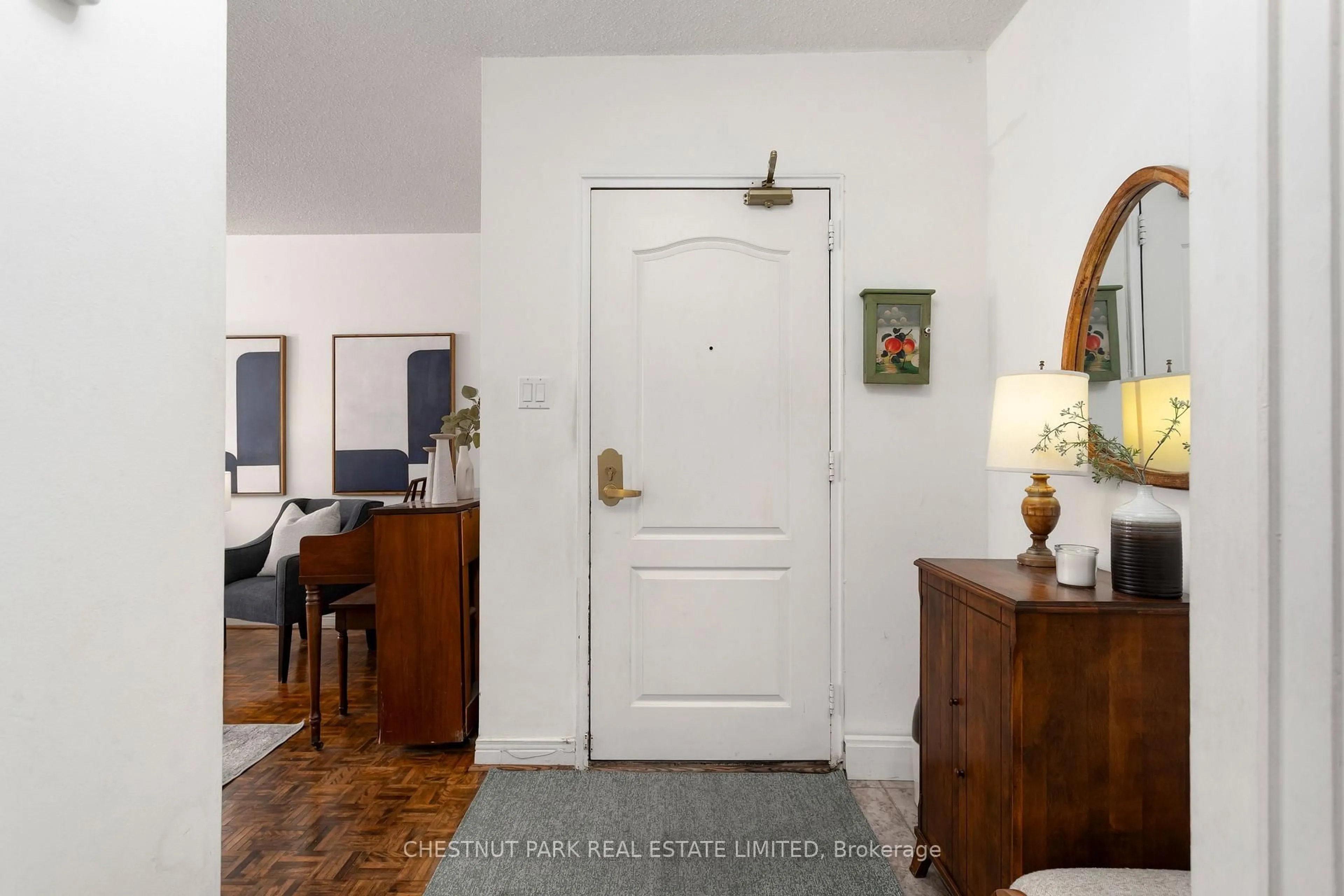 Indoor entryway for 21 Dale Ave #502, Toronto Ontario M4W 1K3