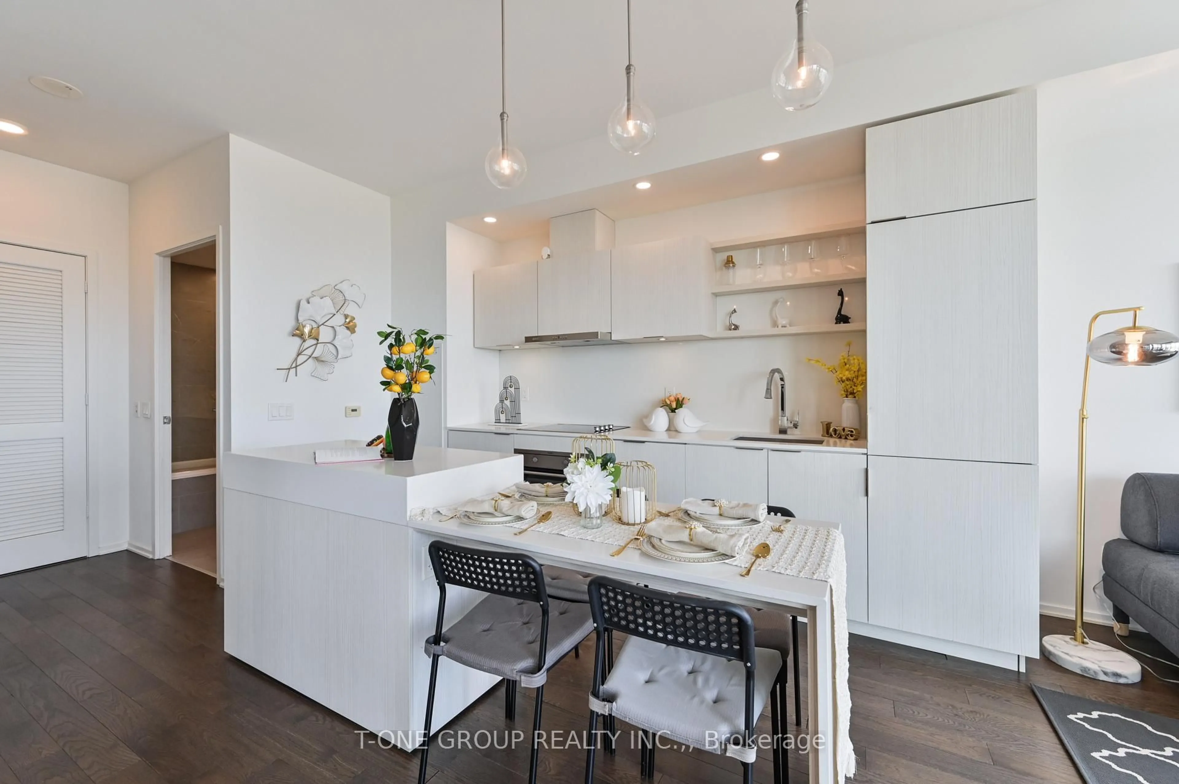 Open concept kitchen, unknown for 16 Bonnycastle St #2706, Toronto Ontario M5A 0C9