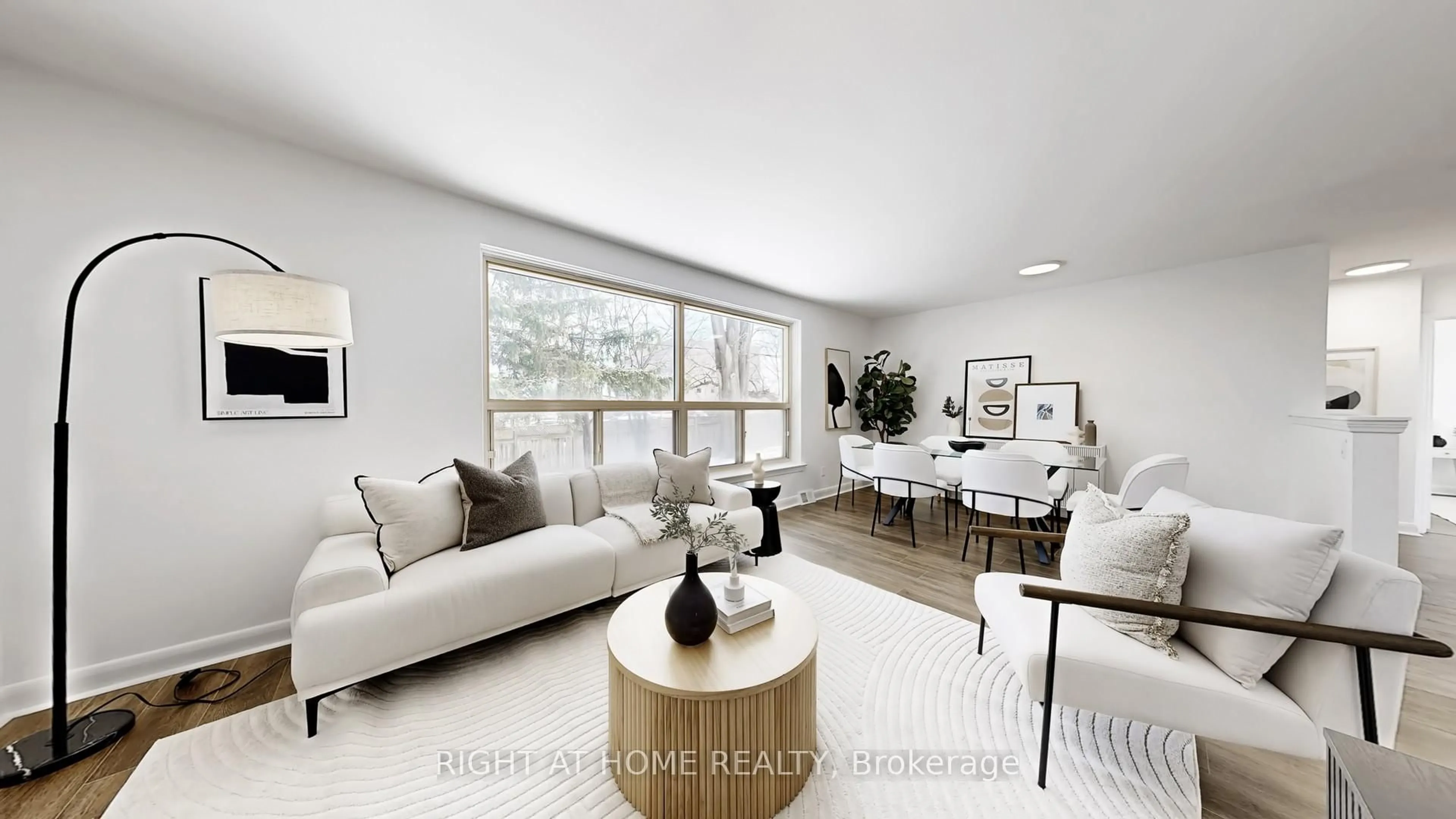 Living room with furniture, unknown for 33 Sanderling Pl, Toronto Ontario M3C 2J2