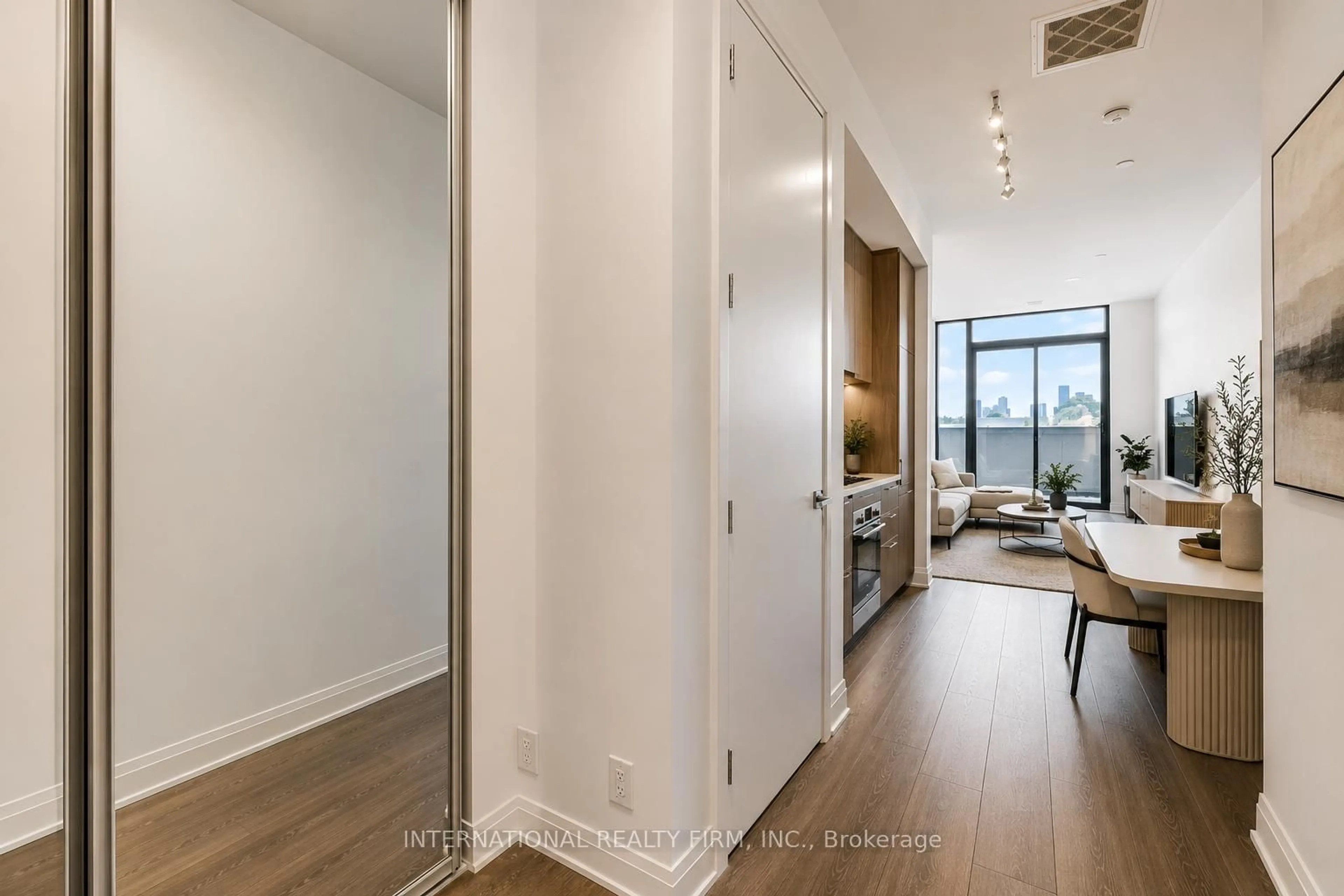 Unknown for 33 Frederick Todd Way #207, Toronto Ontario M4G 0C9