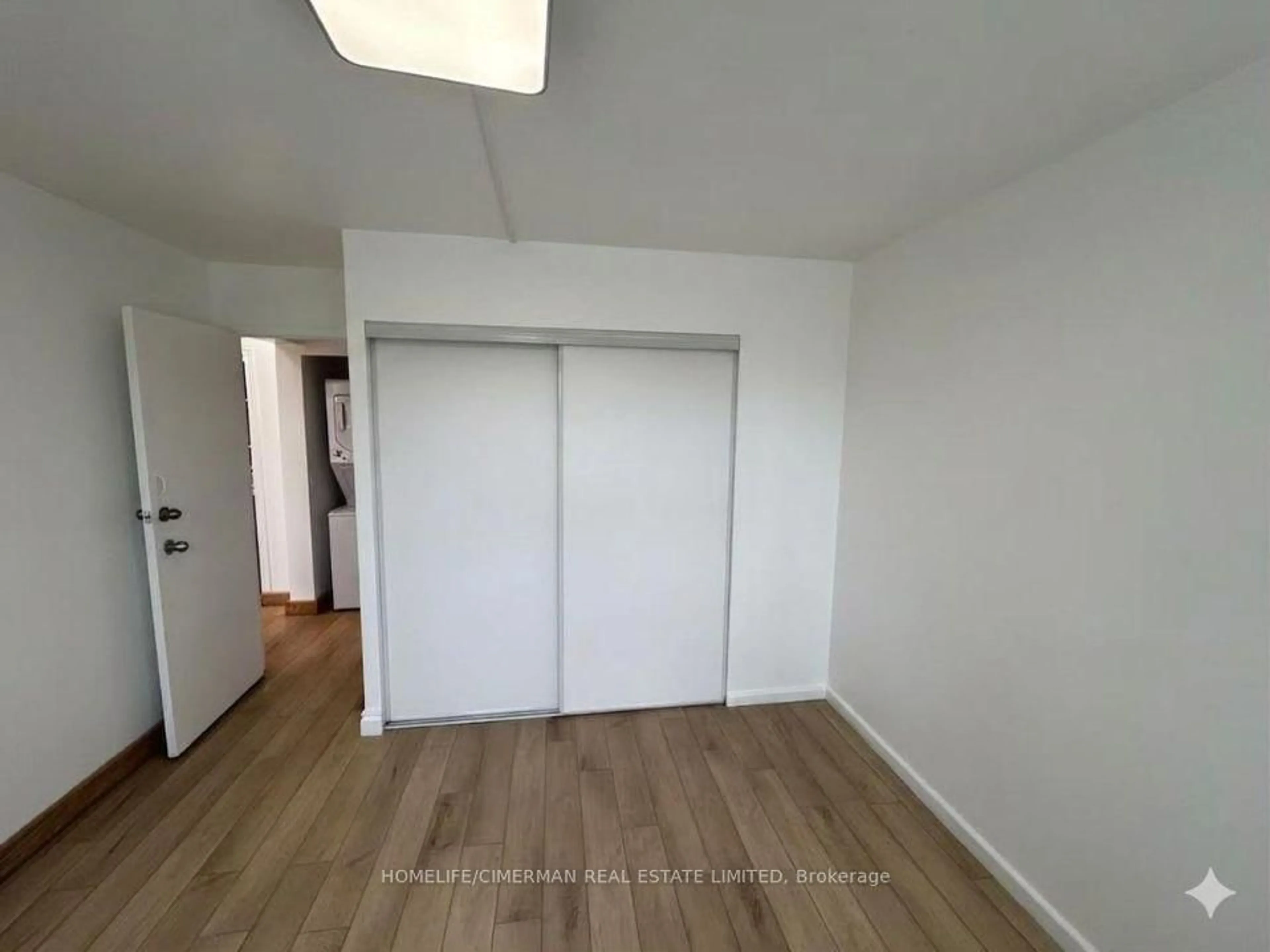 A pic of a room for 725 Don Mills Rd #305, Toronto Ontario M3C 1S6
