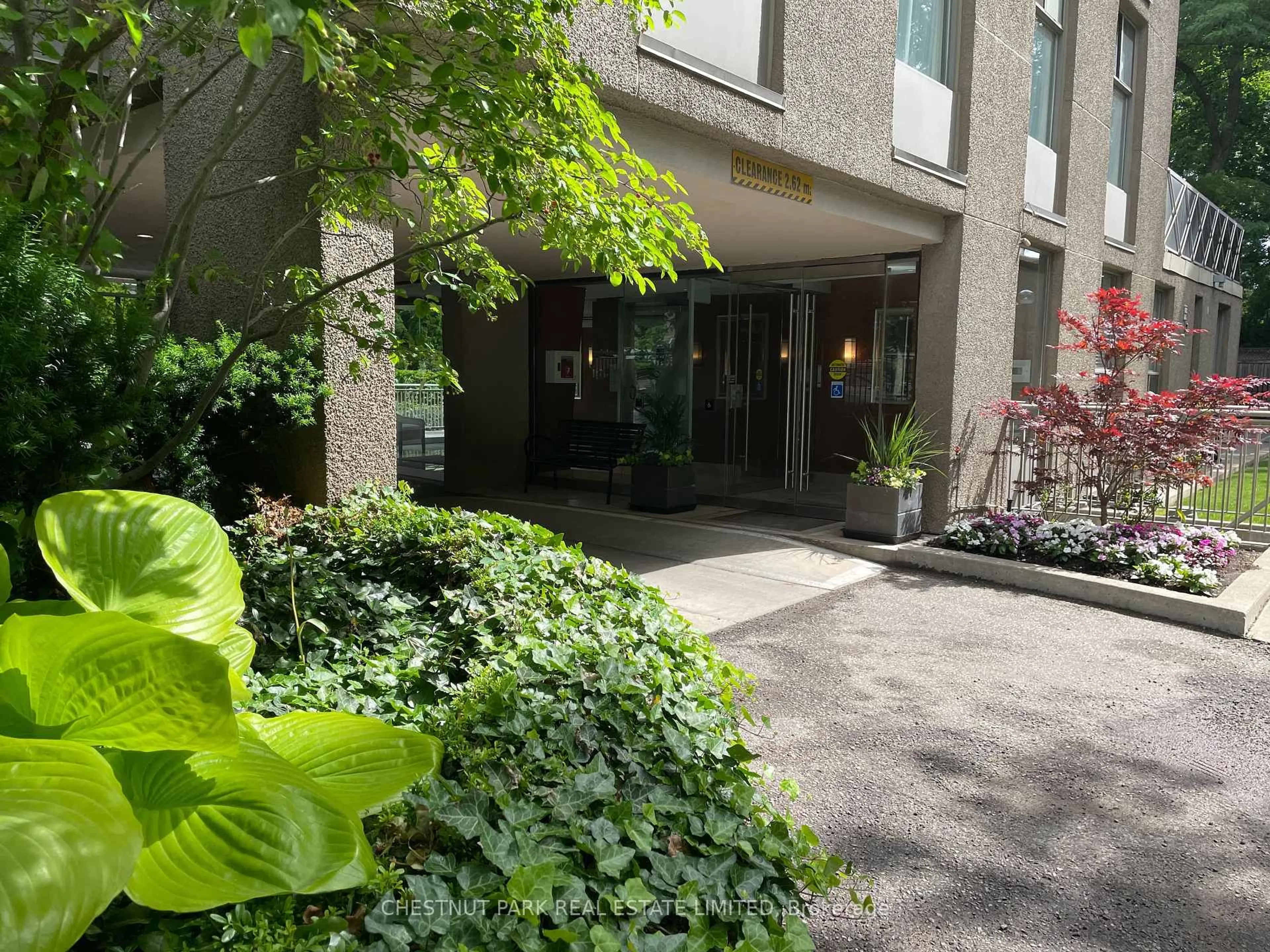 Unknown for 423 Avenue Rd #8, Toronto Ontario M4V 2H7