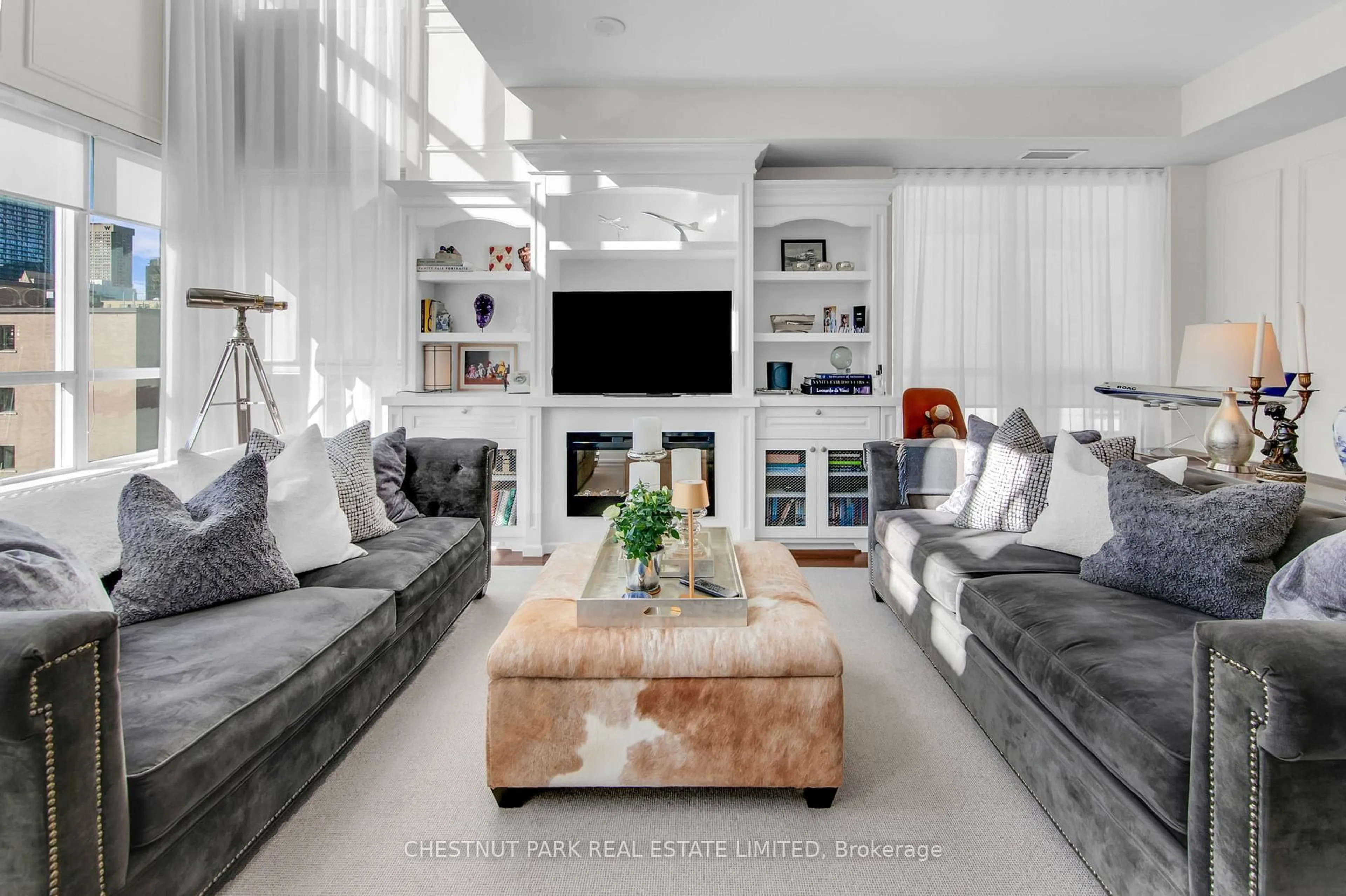 Living room with furniture, unknown for 120 Homewood Ave #617, Toronto Ontario M4Y 2J3
