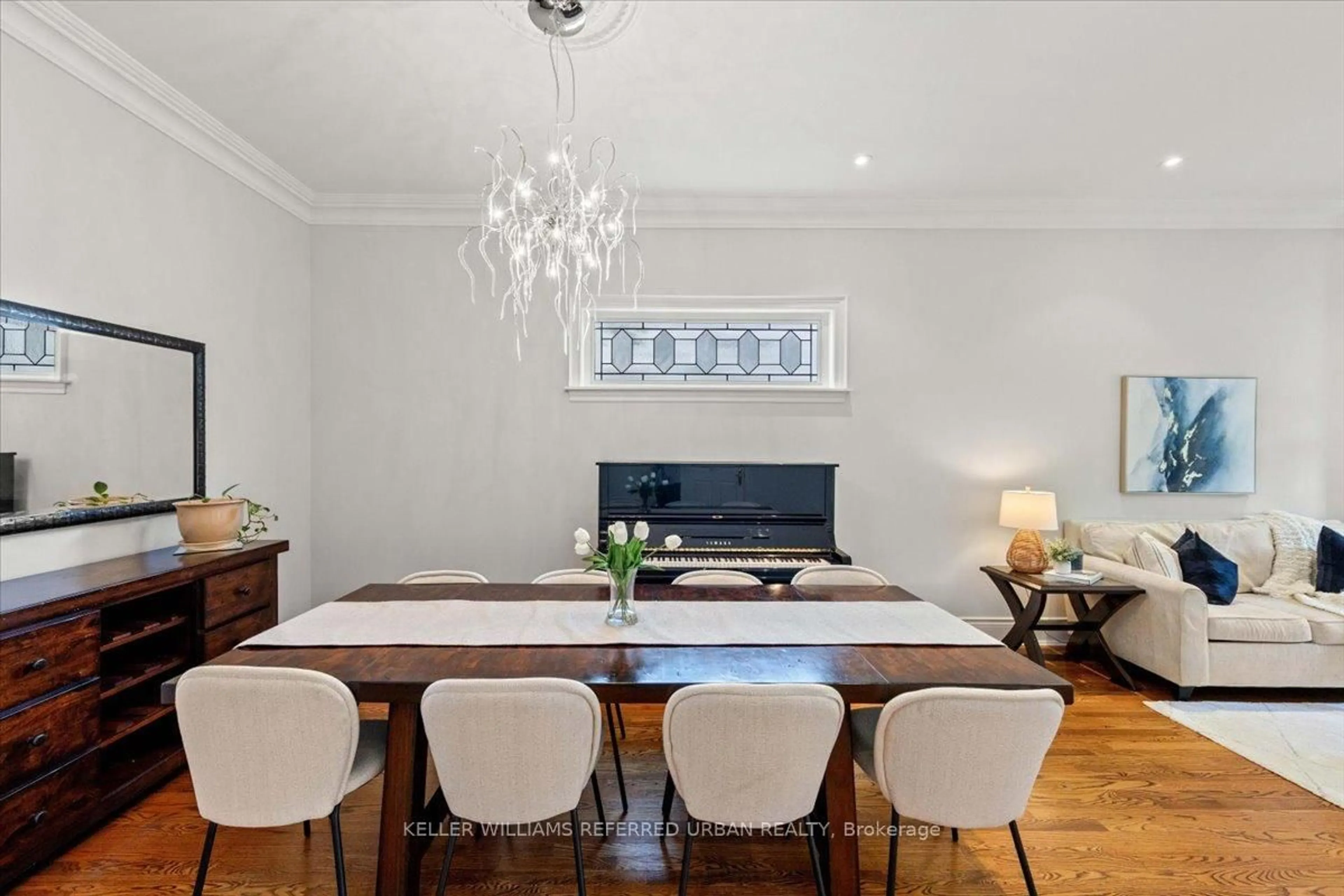 Dining room, wood/laminate floor for 6 Wentworth Ave, Toronto Ontario M2N 1T6