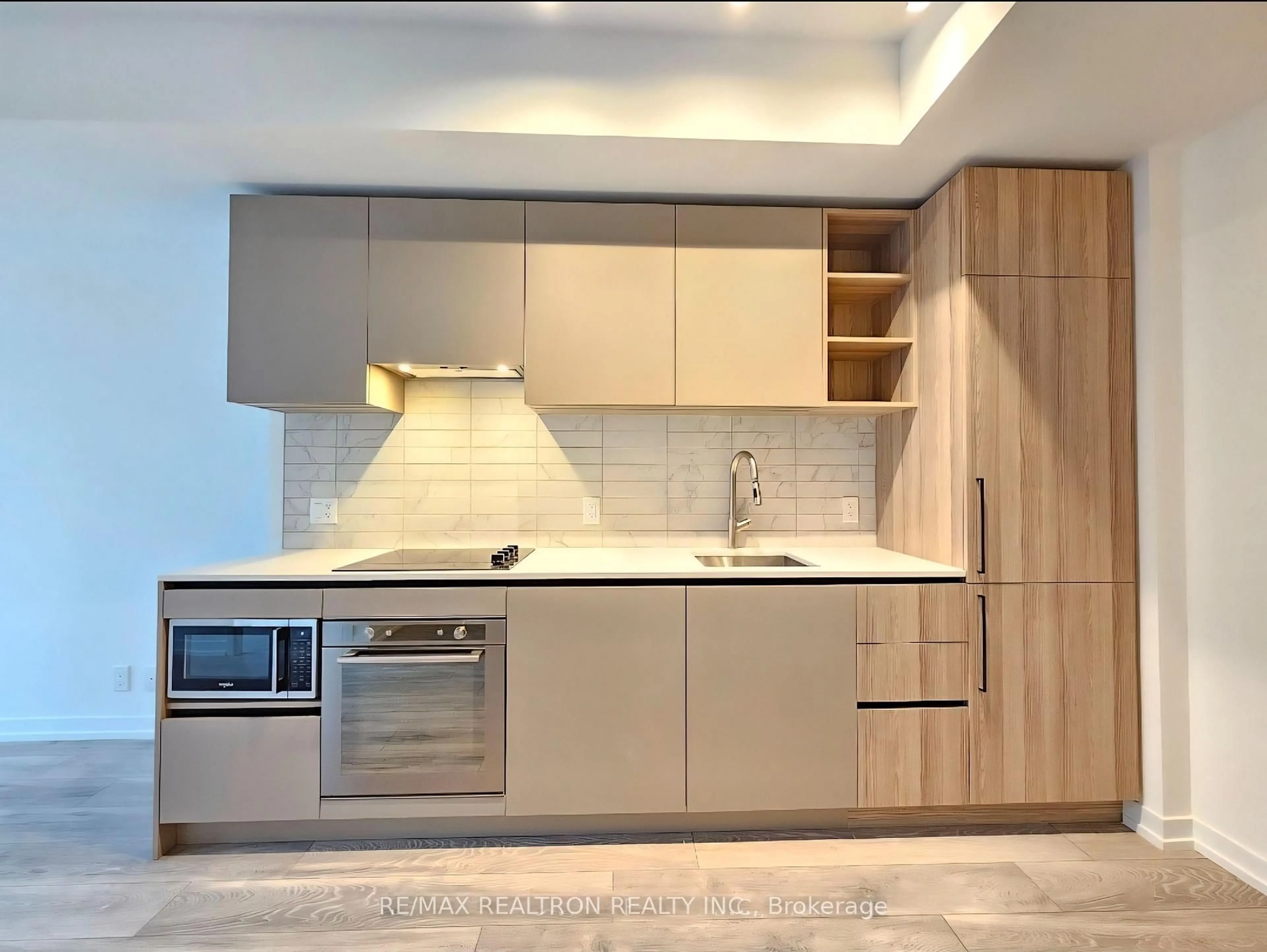 Standard kitchen, unknown for 55 Mercer St #1212, Toronto Ontario M5V 3W2