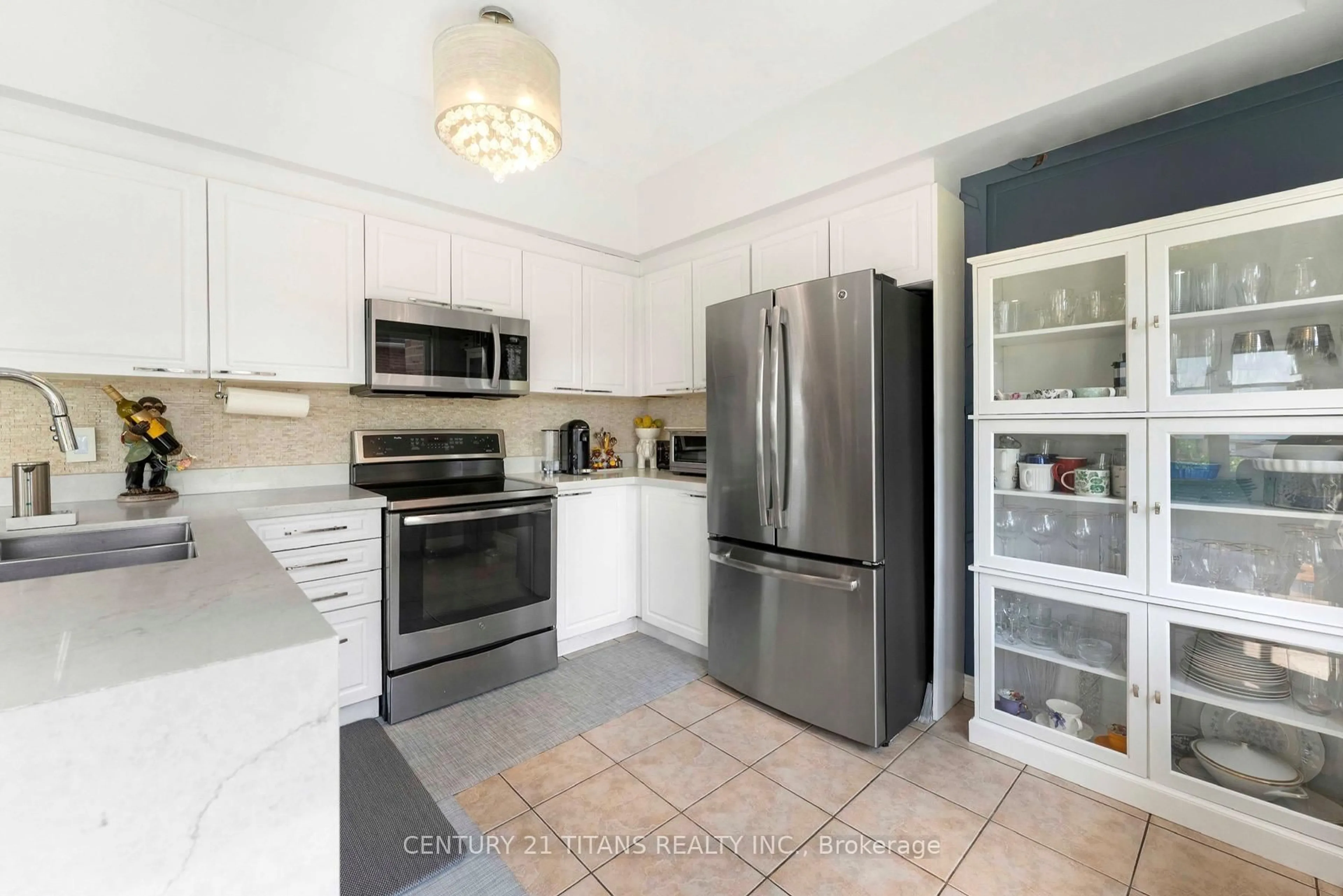 Unknown for 1837 Eglinton Ave #222, Toronto Ontario M4A 2Y4