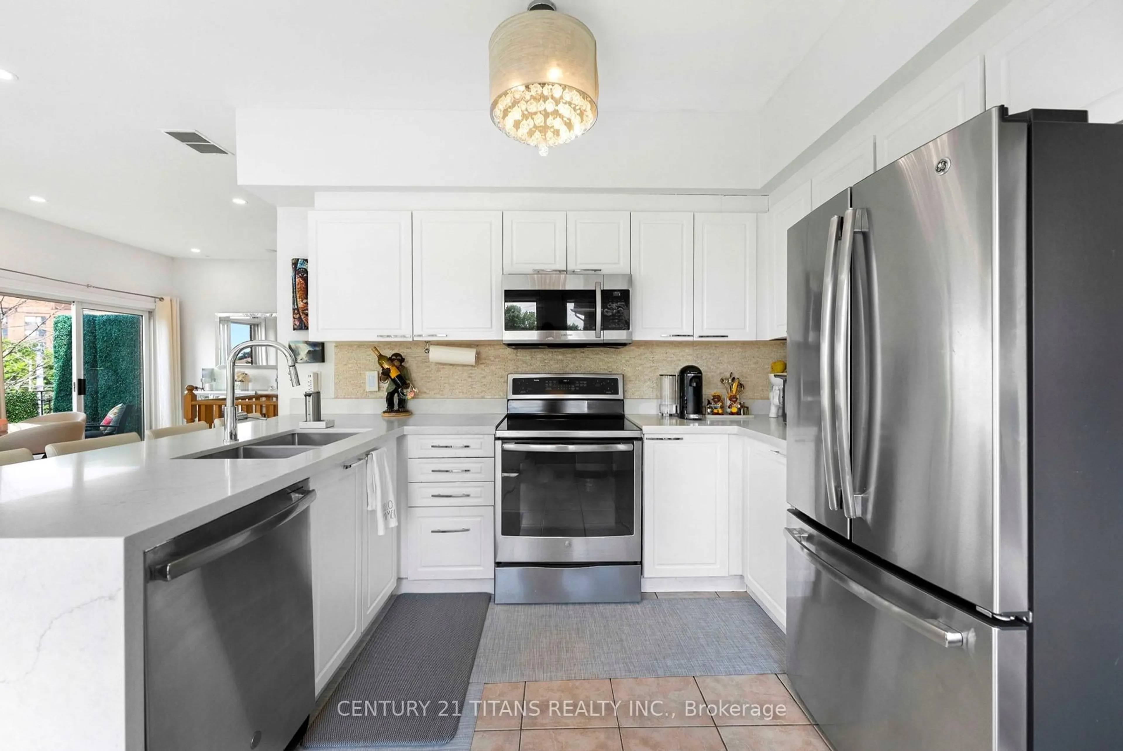 Open concept kitchen, ceramic/tile floor for 1837 Eglinton Ave #222, Toronto Ontario M4A 2Y4