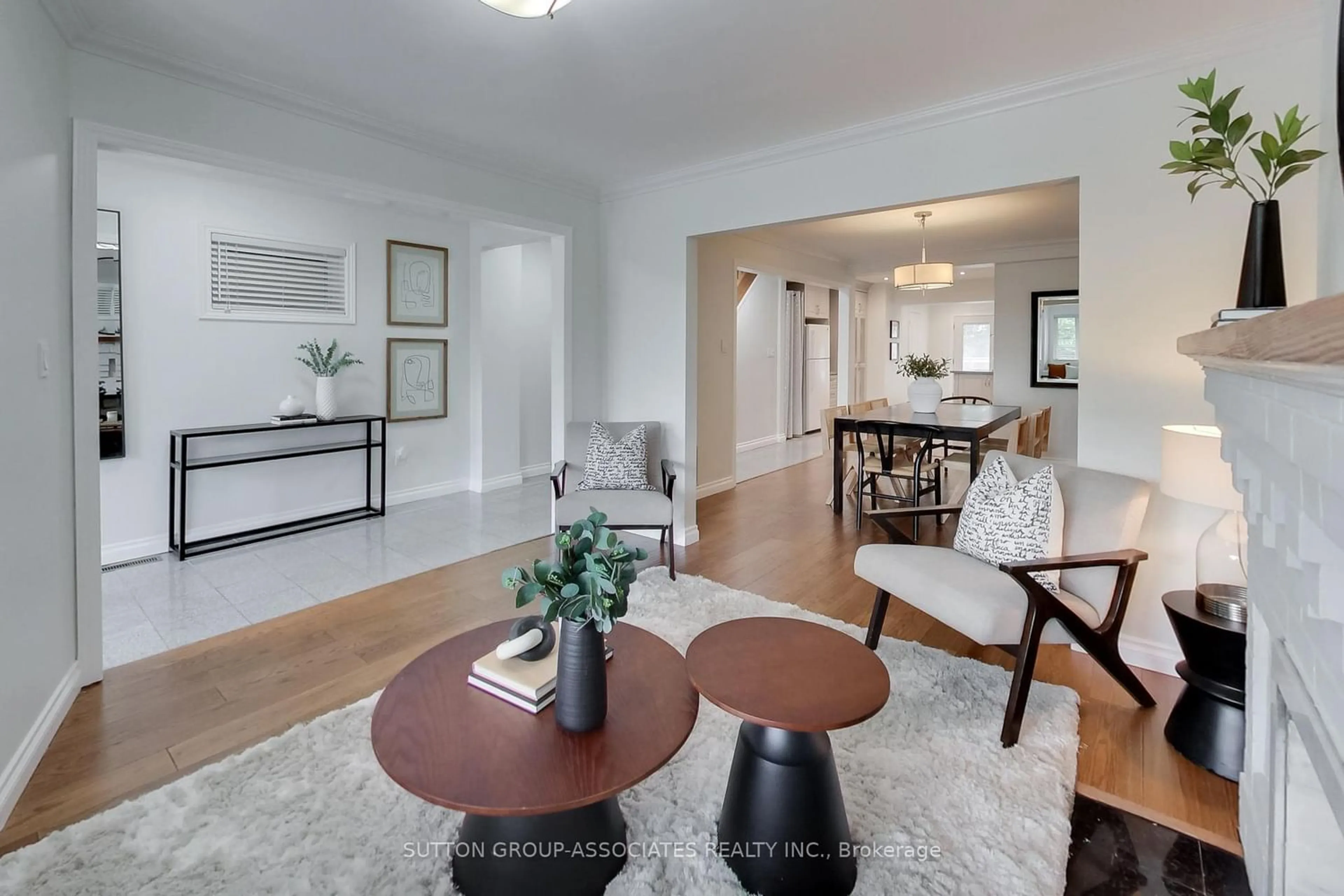Living room with furniture, unknown for 323 Lauder Ave, Toronto Ontario M6E 3H7