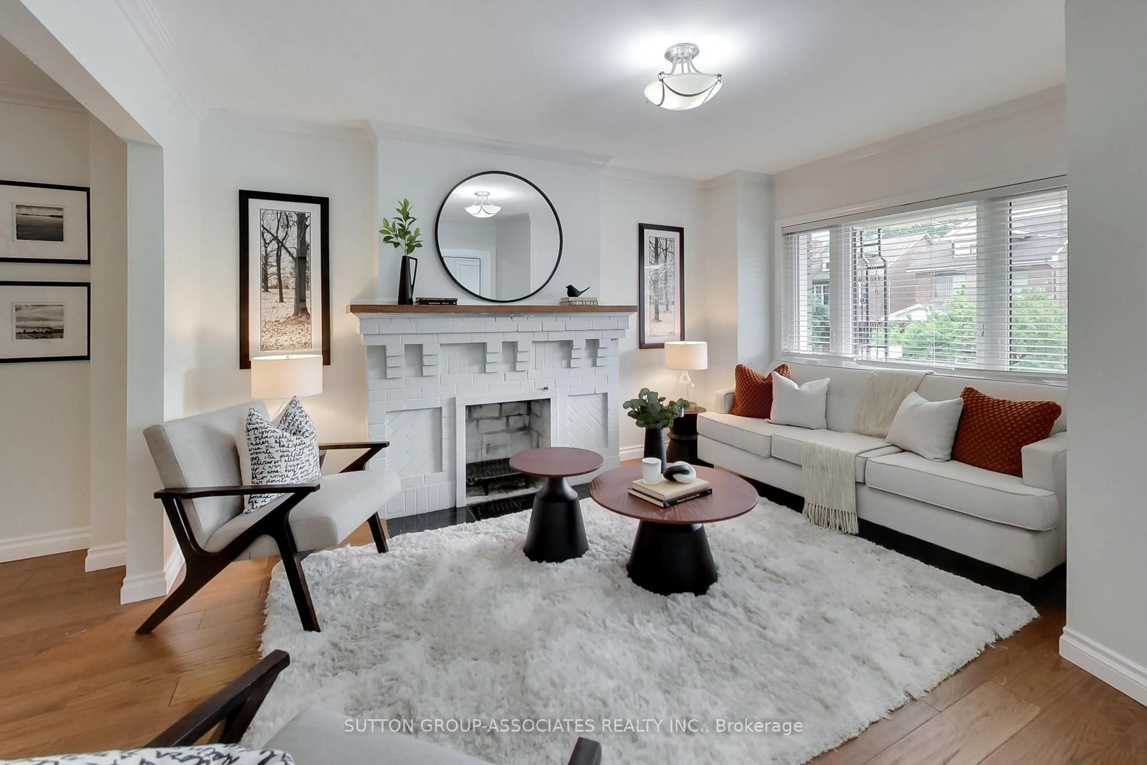 Living room with furniture, unknown for 323 Lauder Ave, Toronto Ontario M6E 3H7