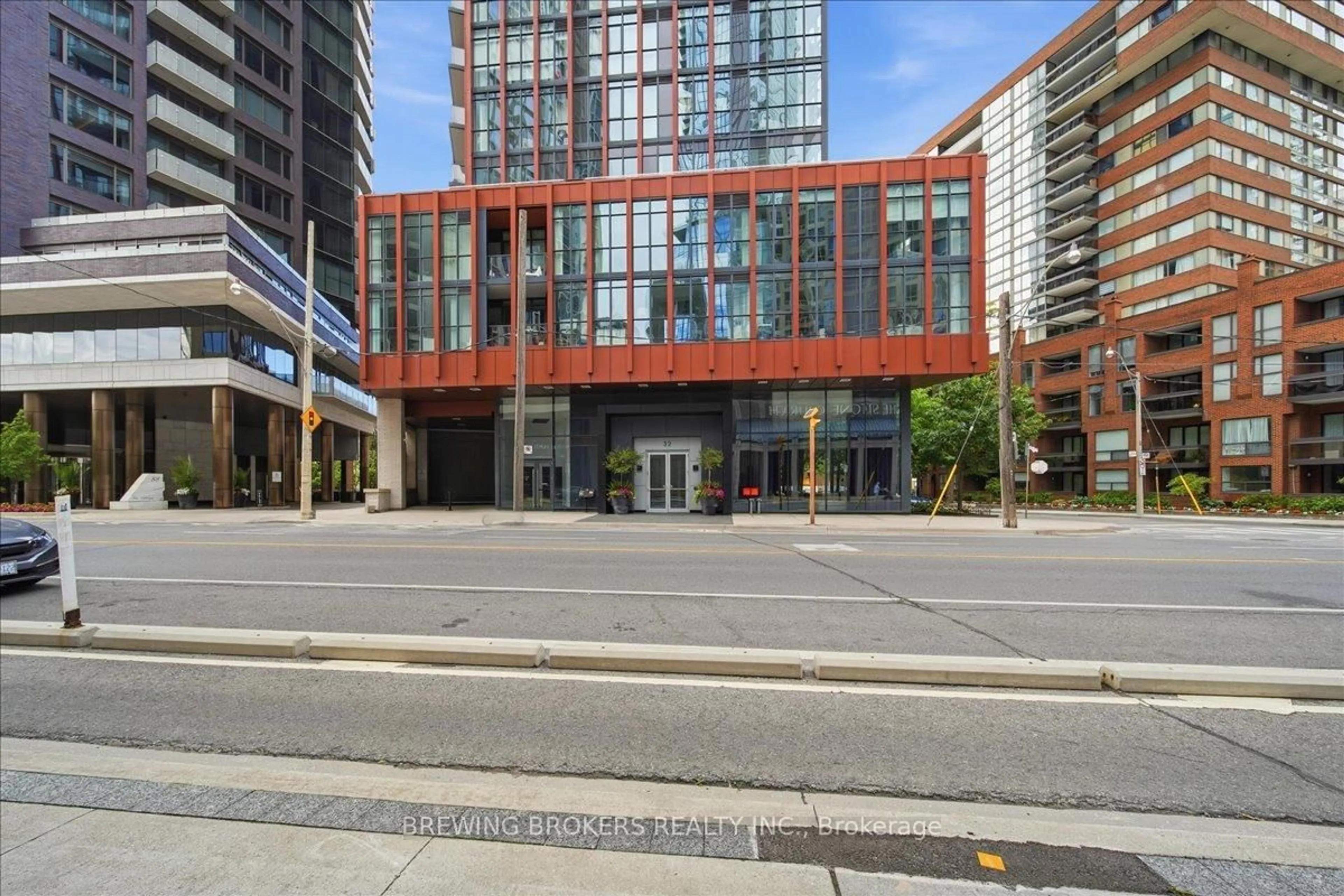 Unknown for 32 Davenport Rd #416, Toronto Ontario M5R 0B5