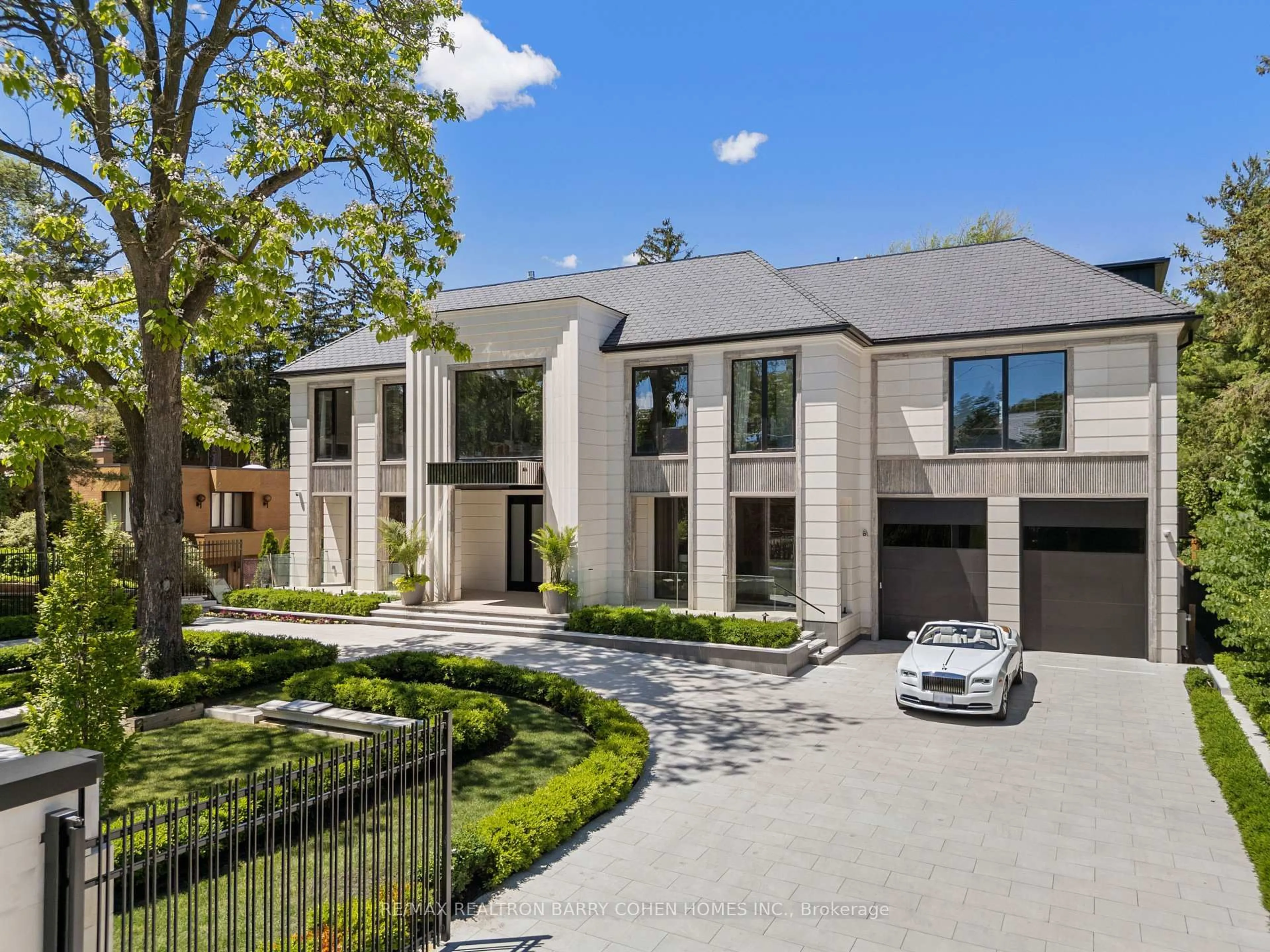 Home with brick exterior material, street for 68 Old Colony Rd, Toronto Ontario M2L 2K1