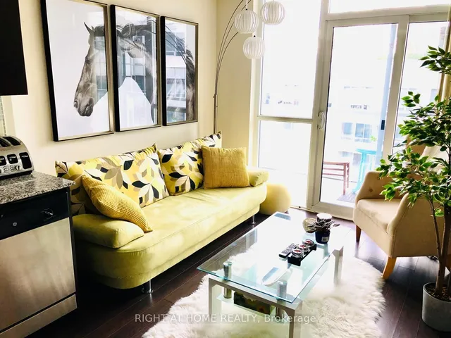 352 Front St #1918, Toronto 4