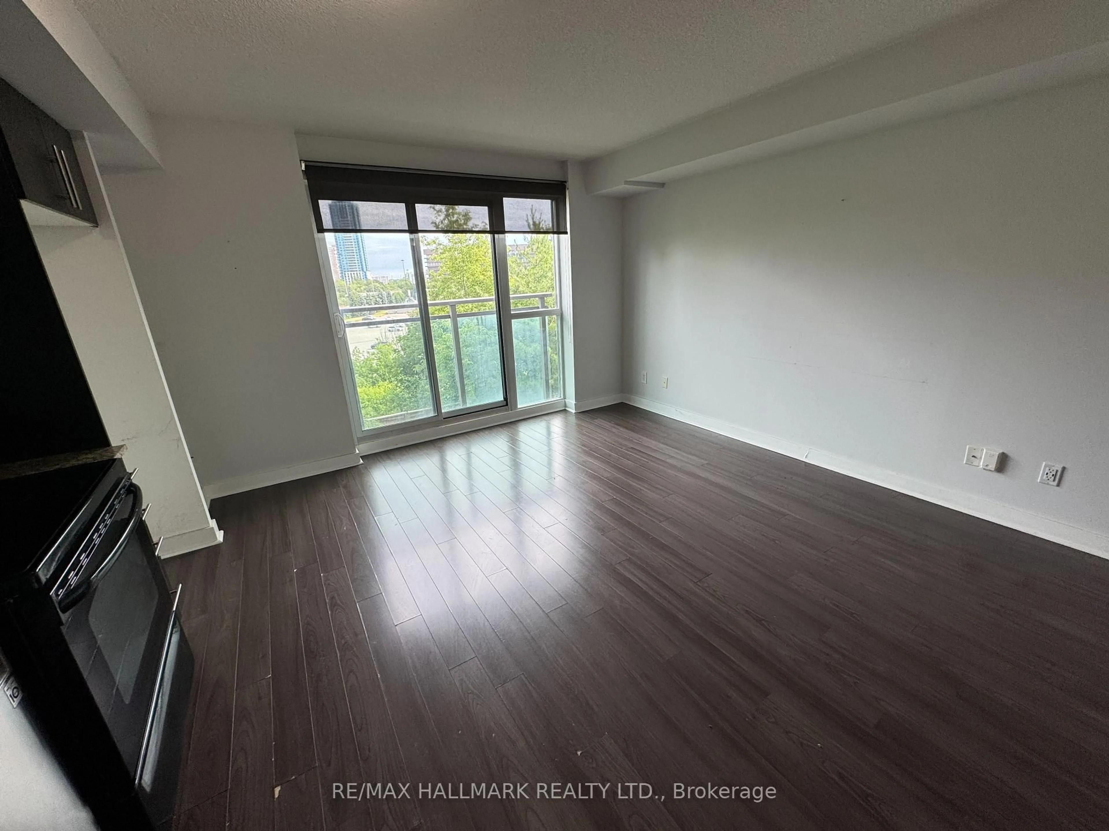 A pic of a room for 120 Dallimore Circ #417, Toronto Ontario M3C 4J1