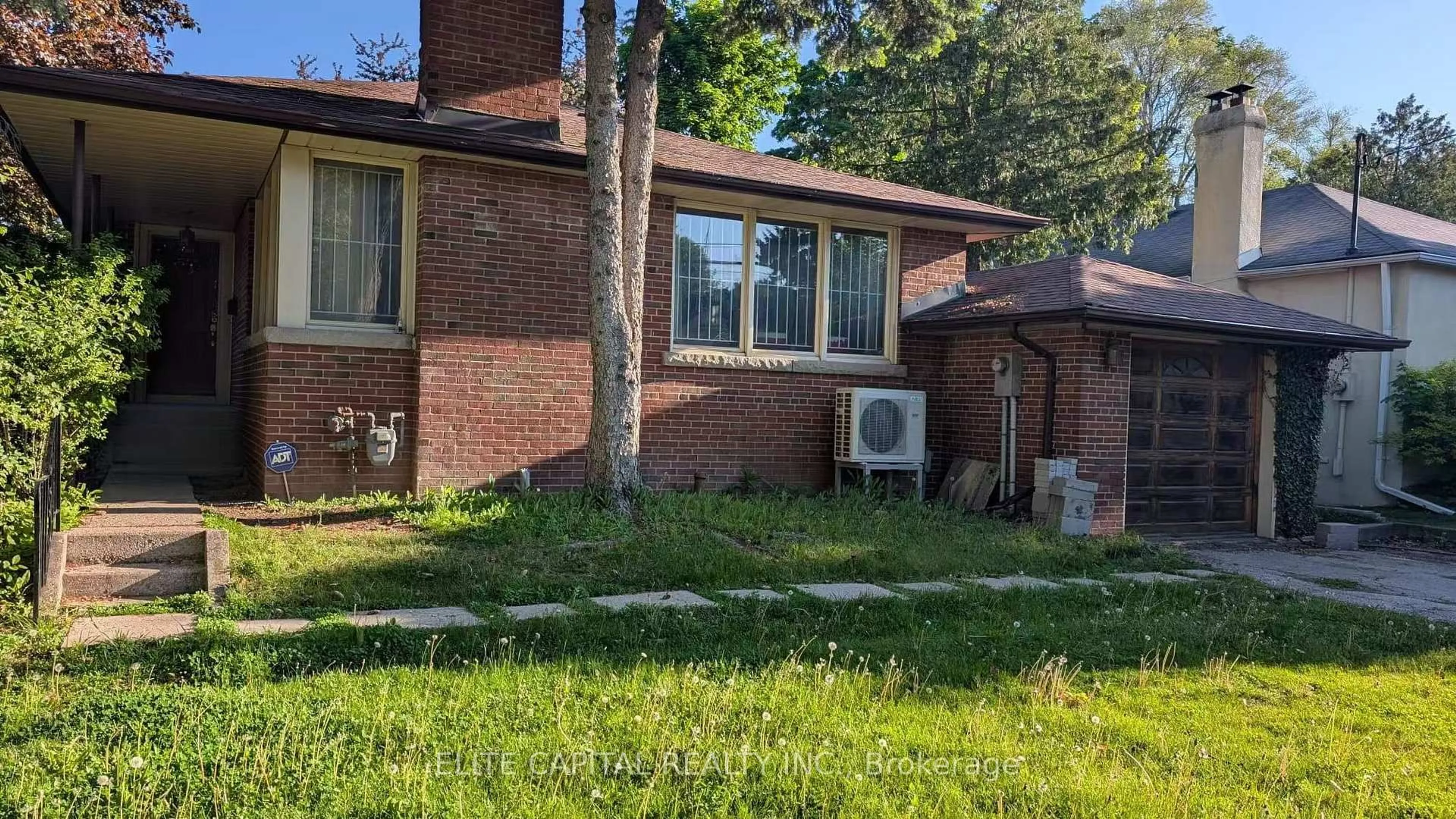 Home with brick exterior material, street for 172 York Mills Rd, Toronto Ontario M2L 1K7