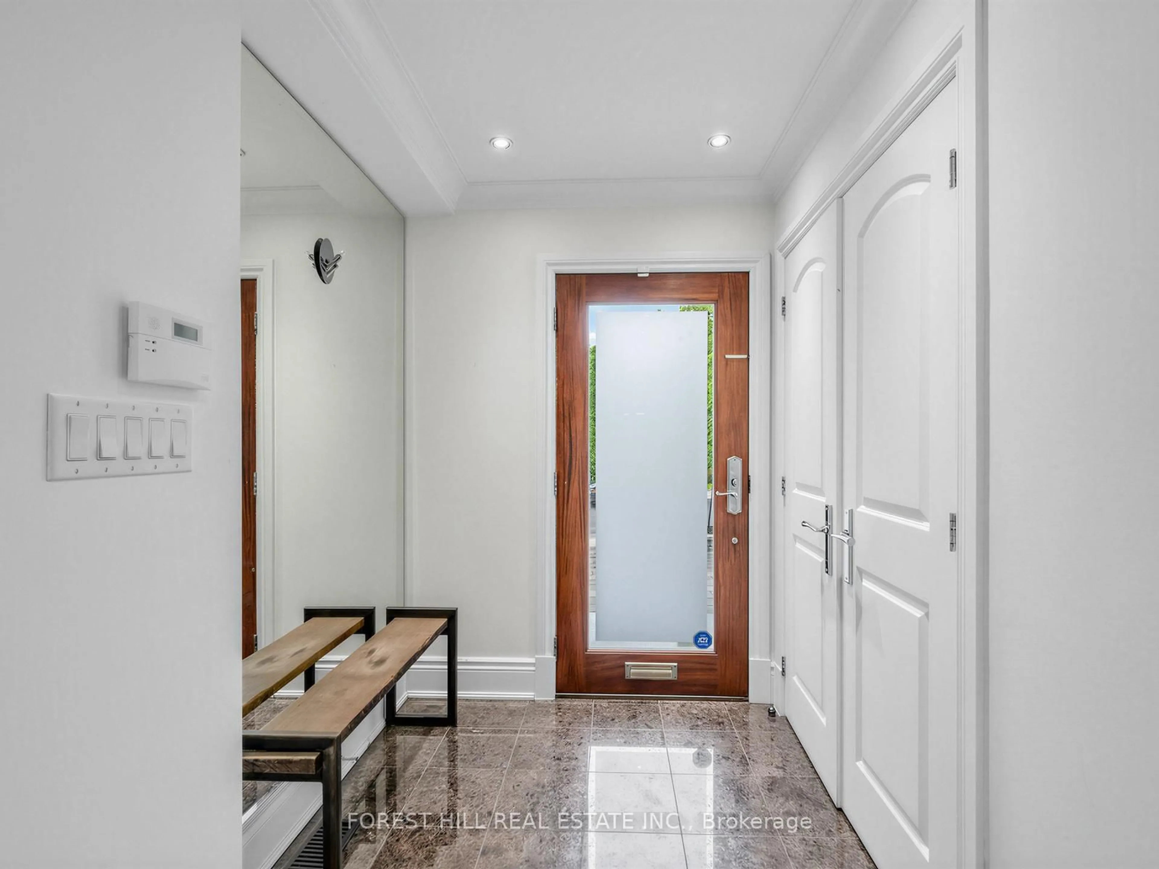 Indoor entryway for 144 Old Forest Hill Rd, Toronto Ontario M5N 2N8