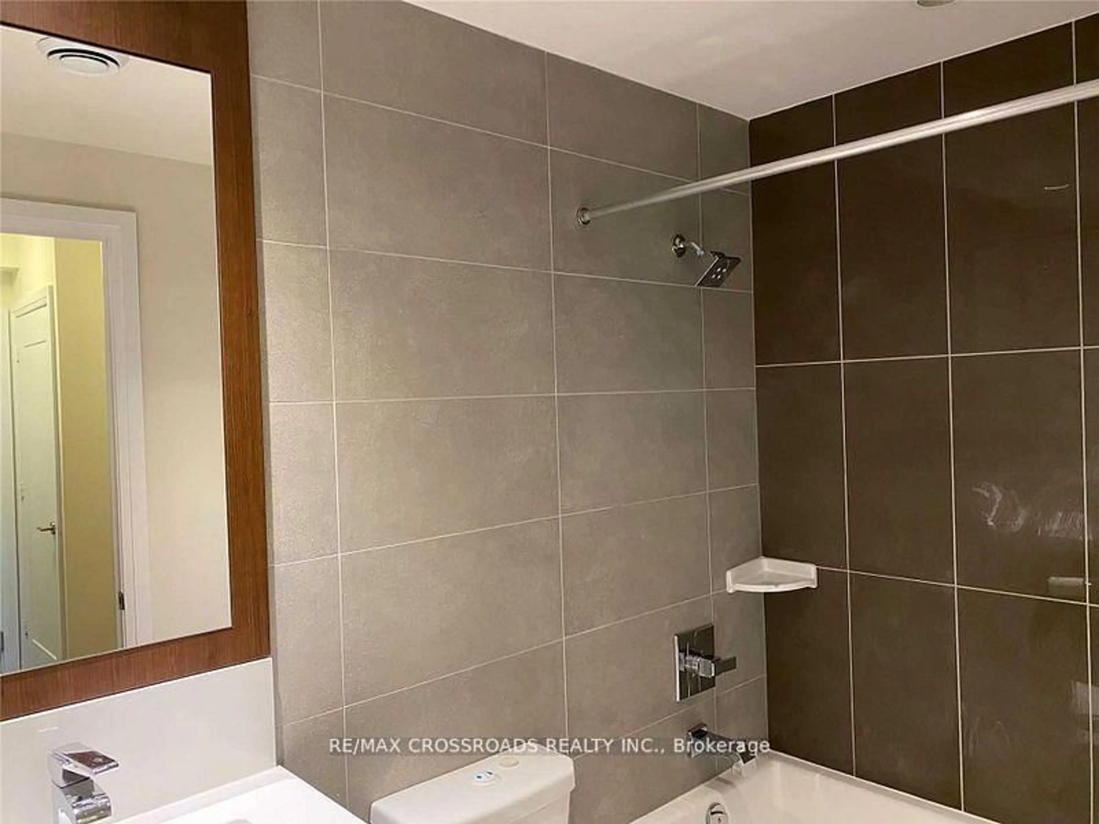 Standard bathroom, ceramic/tile floor for 120 Harrison Garden Blvd #902, Toronto Ontario M2N 0H1