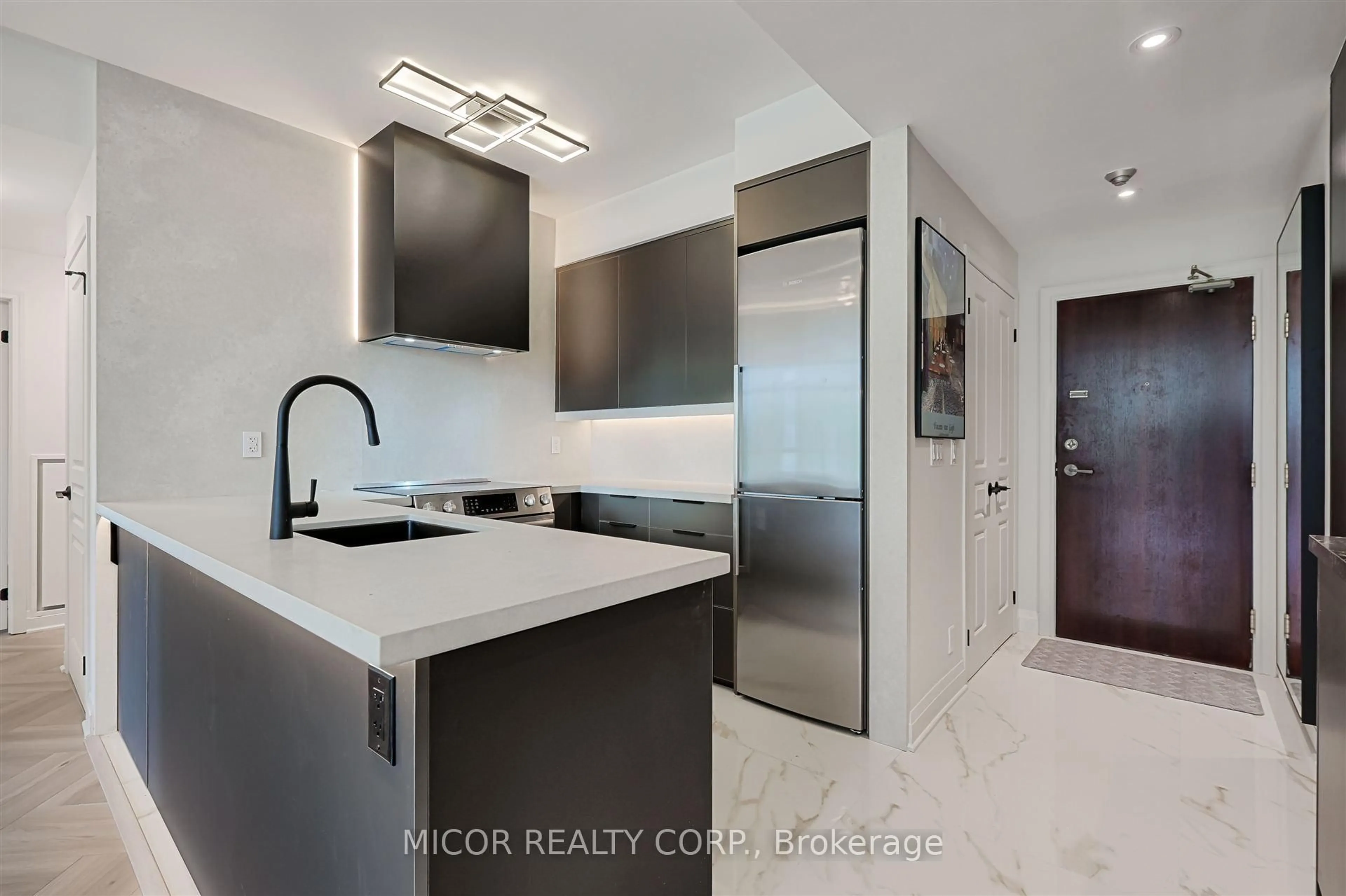 Open concept kitchen, ceramic/tile floor for 1 Deer Park Cres #704, Toronto Ontario M4V 3C2