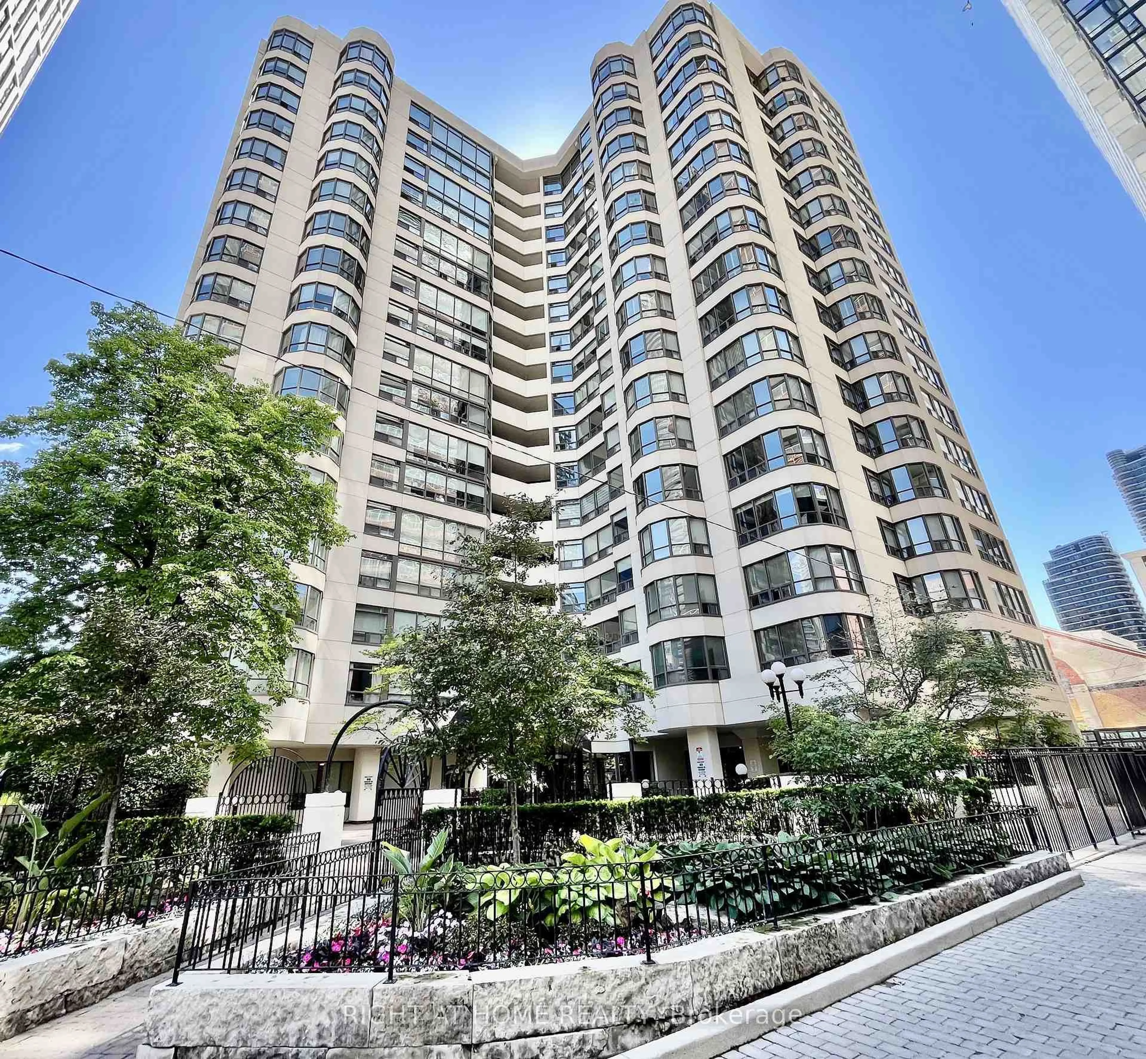 Unknown for 25 Maitland St #1001, Toronto Ontario M4Y 2W1