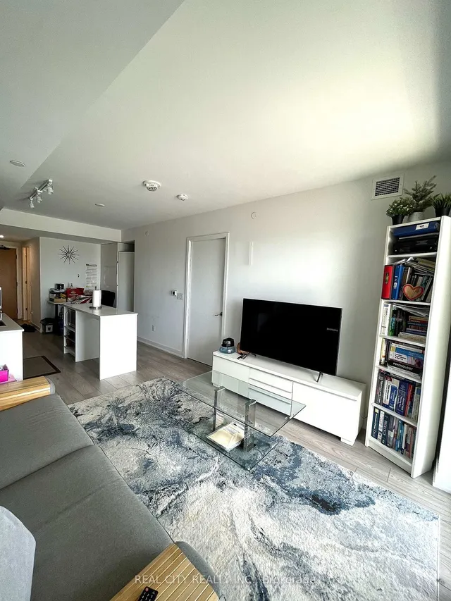 8 Tippett Rd #808, Toronto 3