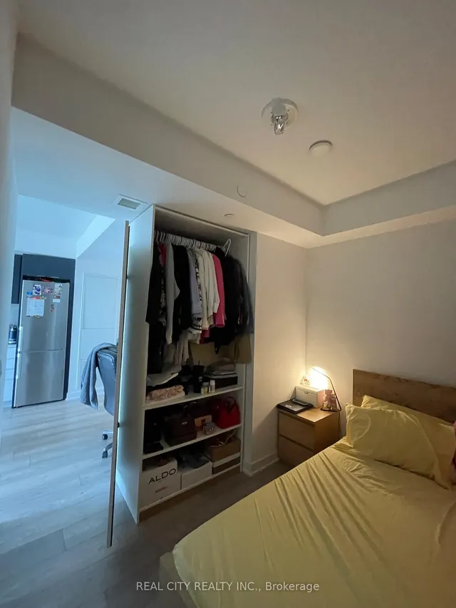 8 Tippett Rd #808, Toronto 4