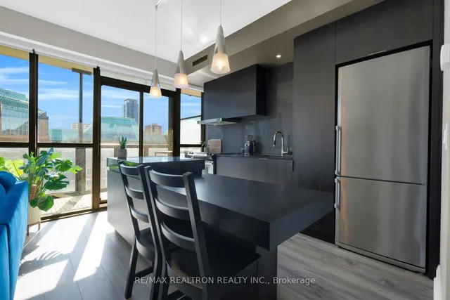 101 Charles St #1311, Toronto 4