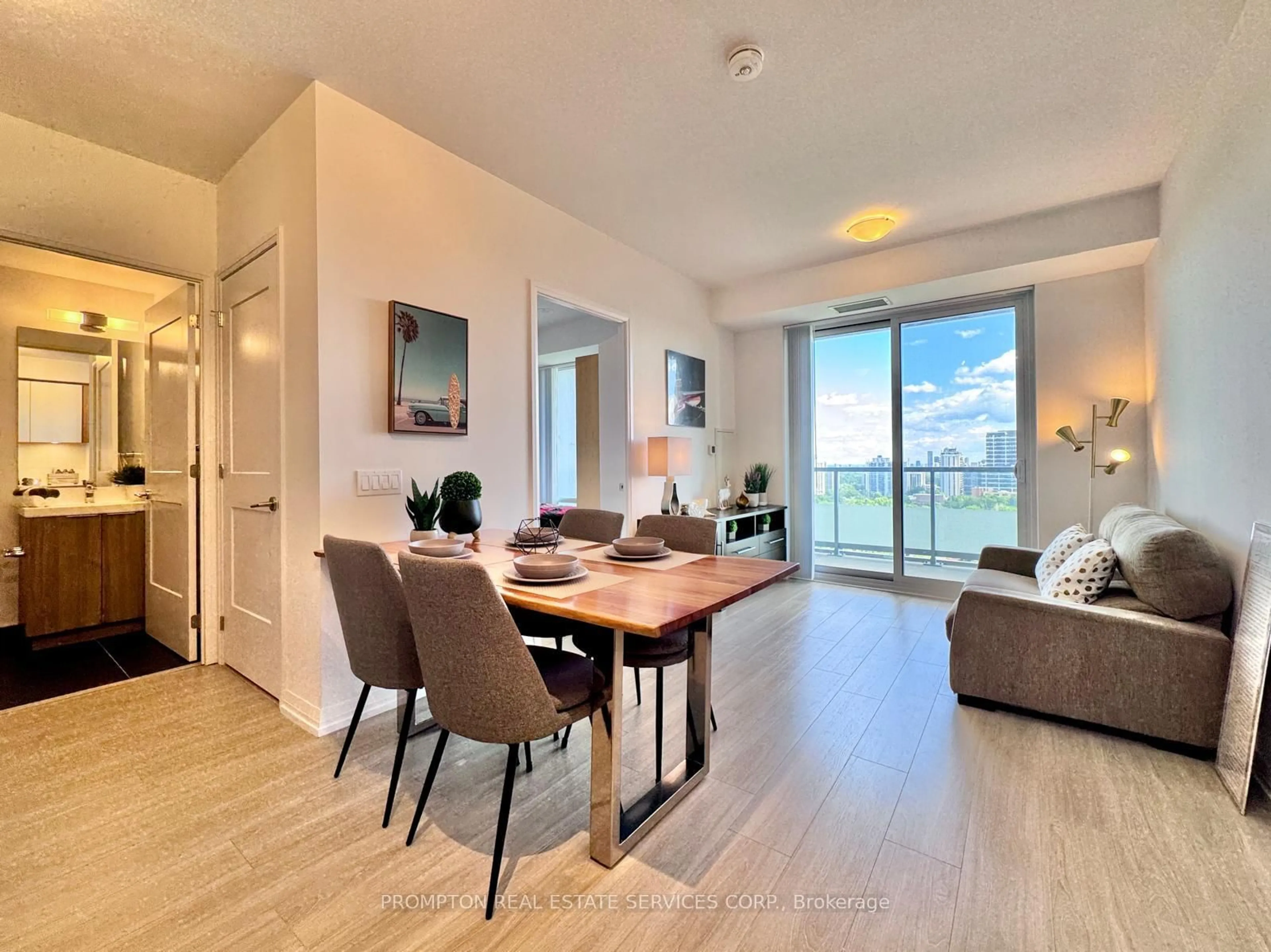 Living room with furniture, wood/laminate floor for 25 Holly St #2008, Toronto Ontario M4S 0E3