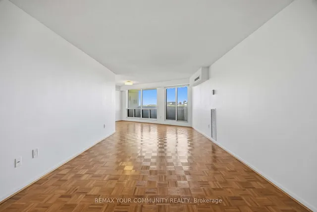 150 Neptune Dr #801, Toronto 3