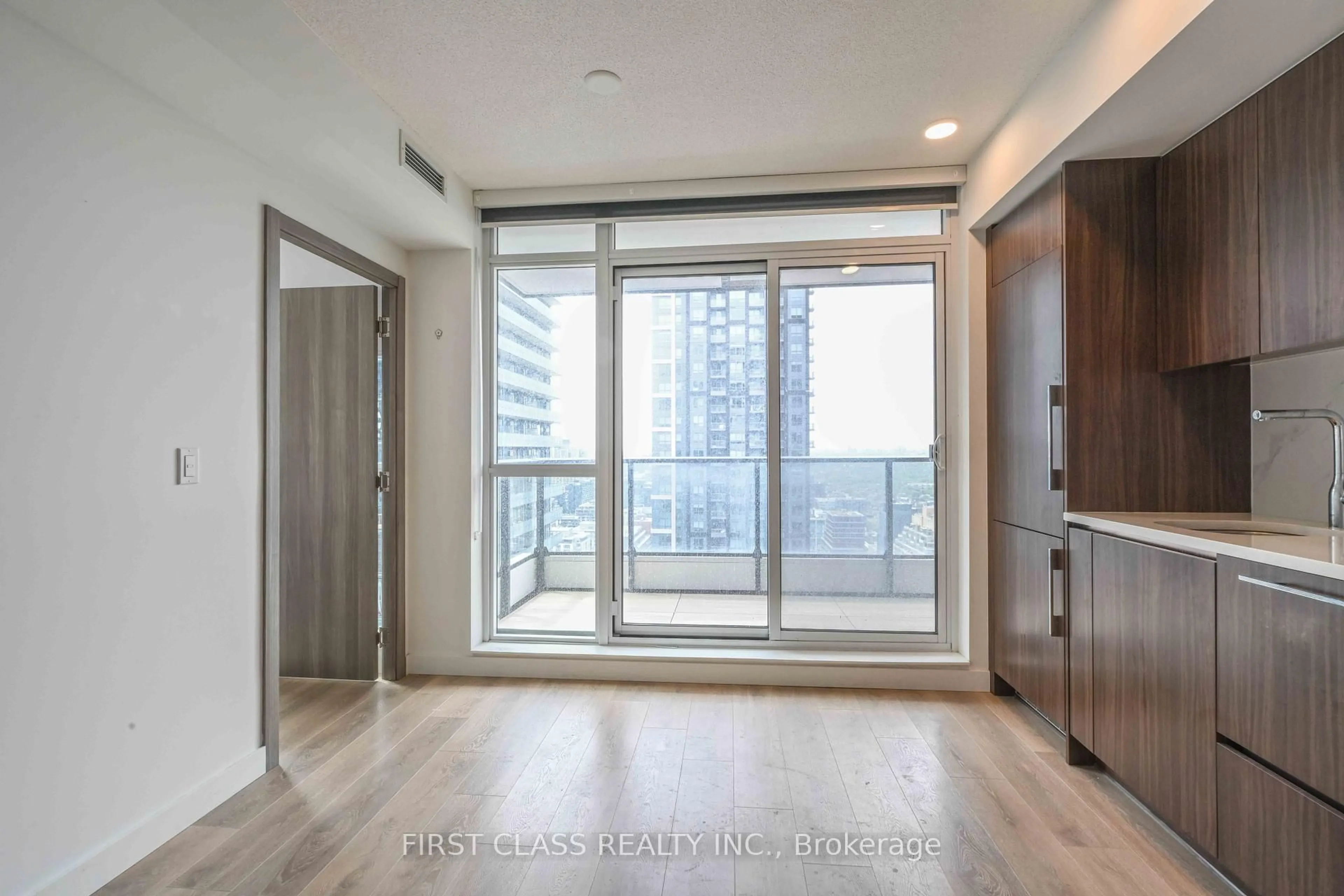 Unknown for 38 Widmer St #3907, Toronto Ontario M5V 0P7