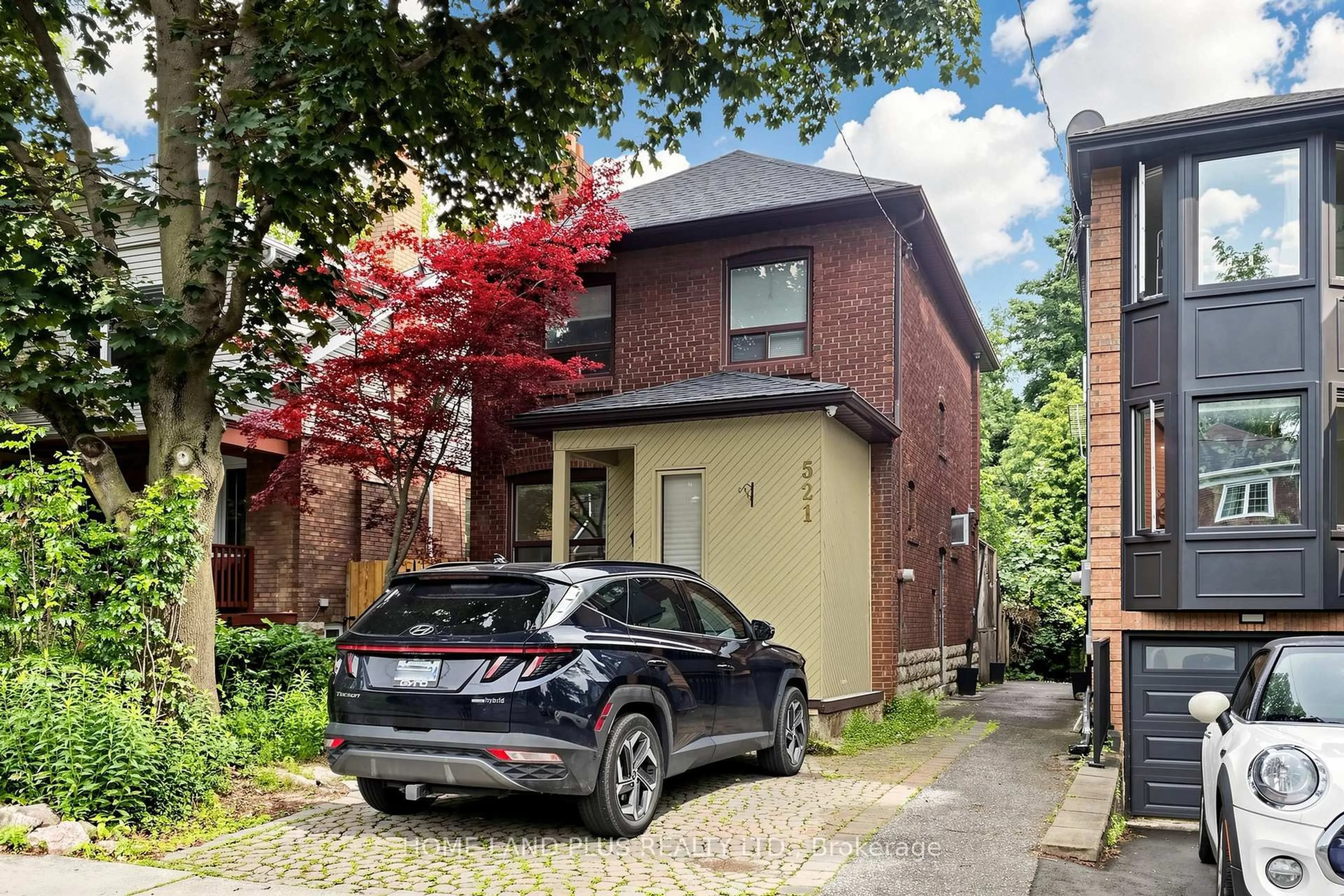 Home with brick exterior material, street for 521 Hillsdale Ave, Toronto Ontario M4S 1V1