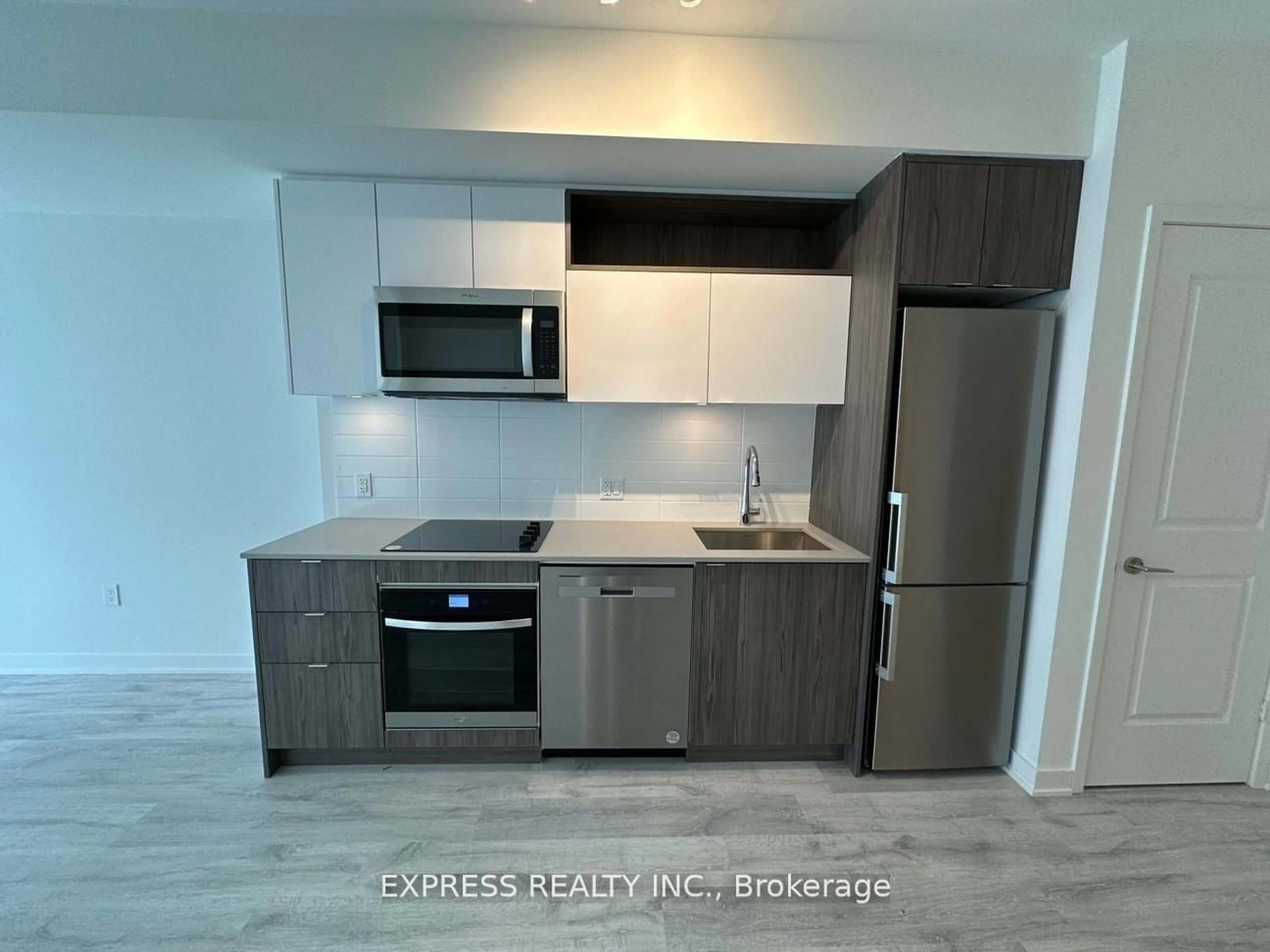 Standard kitchen, unknown for 100 Dalhousie St #4811, Toronto Ontario M5B 0C7